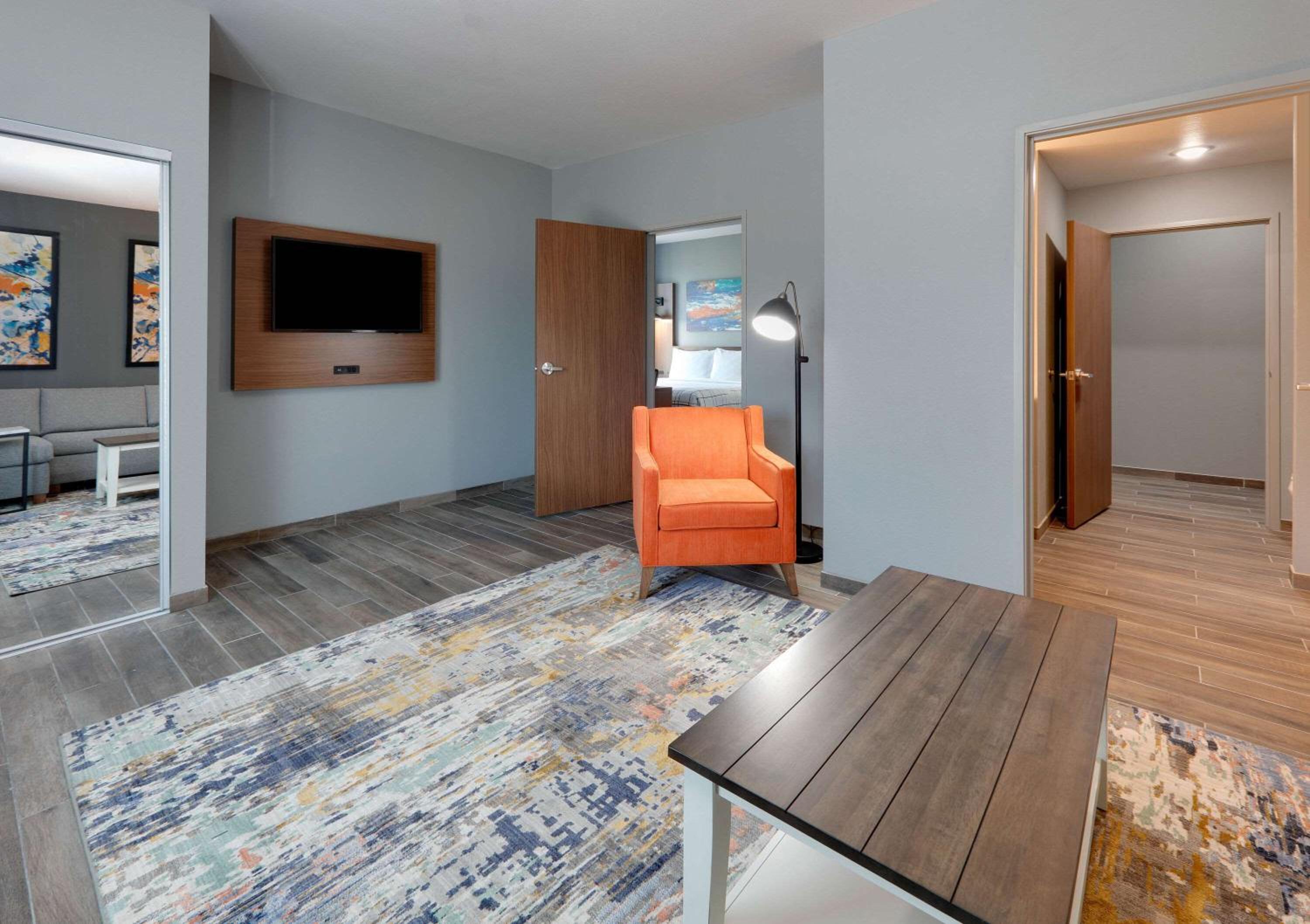 King Apartment - Non-Smoking - Photo 1