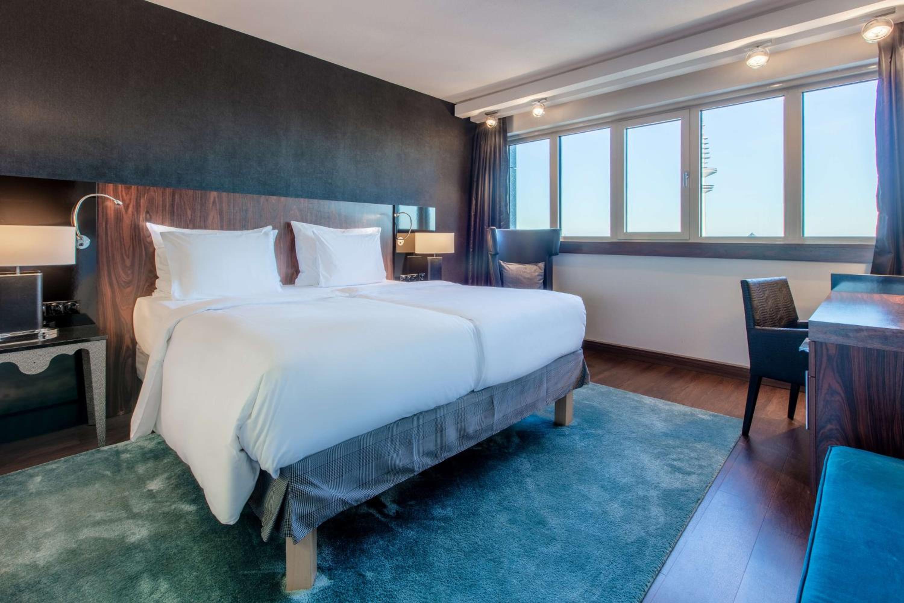 Standard Room thumbnail 6