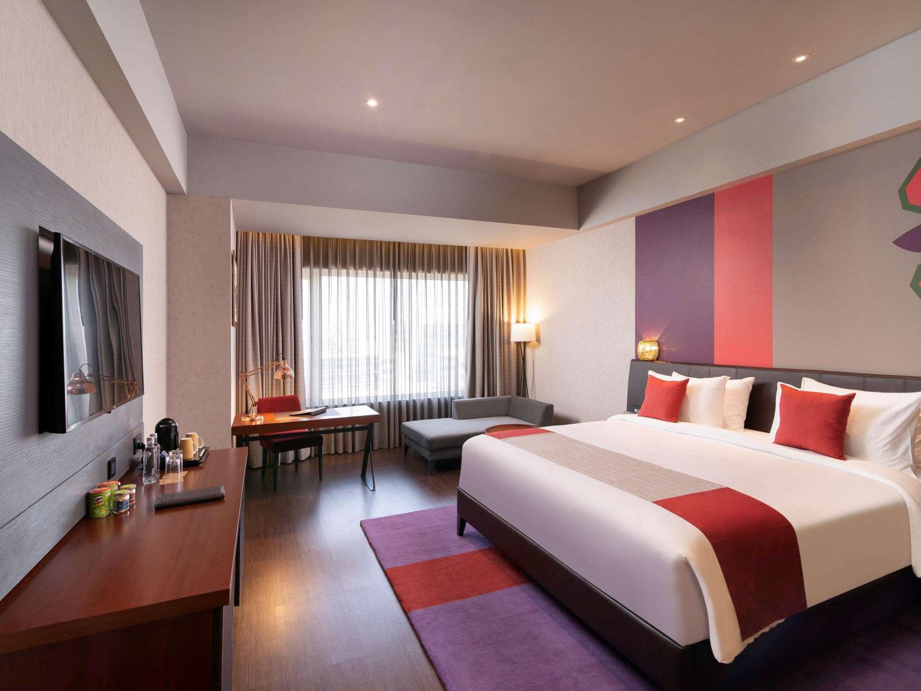Deluxe King Room with  25% Discount on F&B, Spa and Laundry - Photo 7