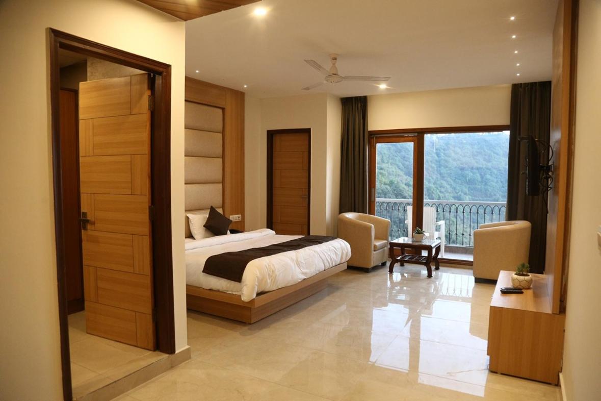 Deluxe Double Room With Balcony