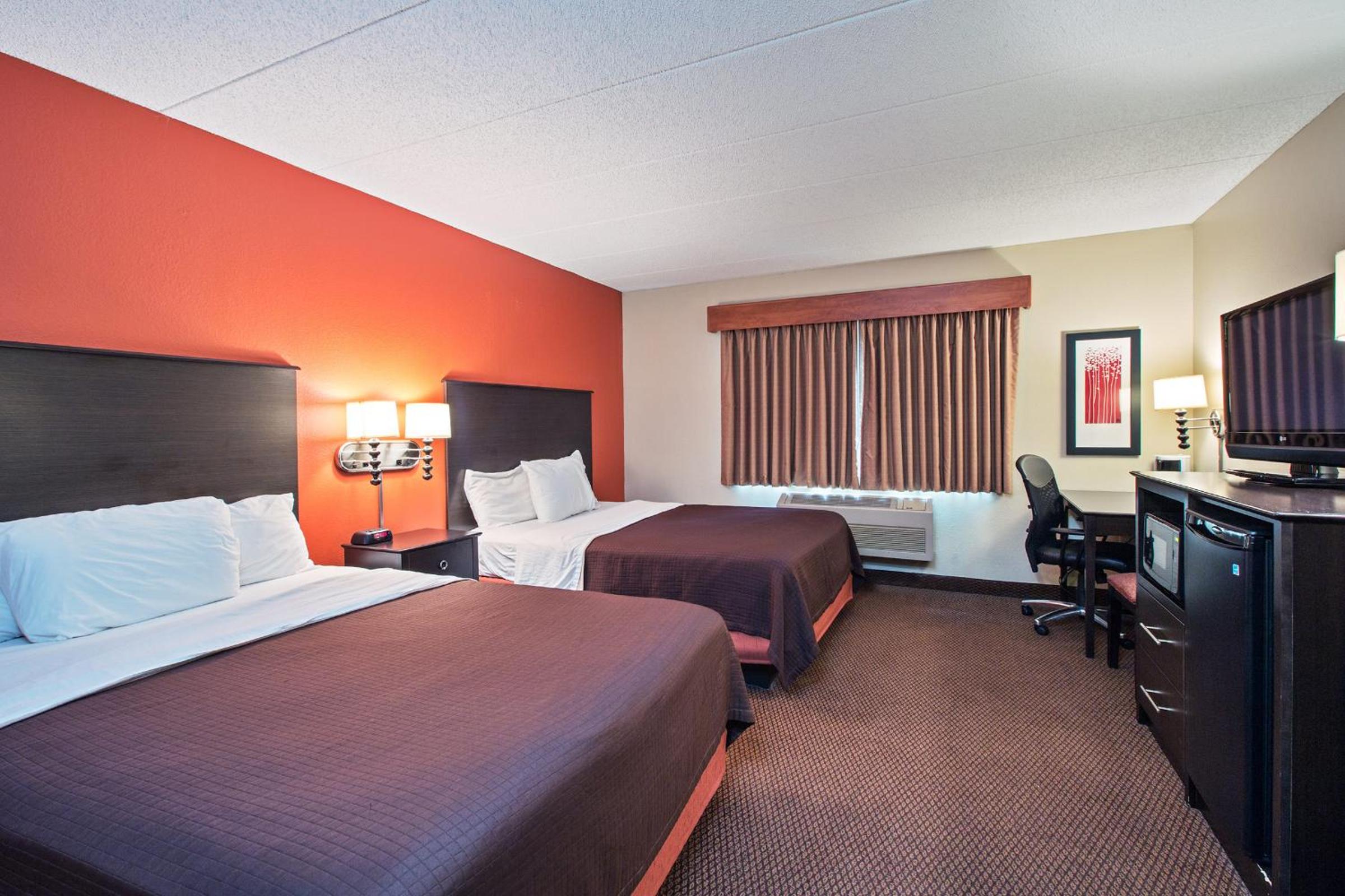 Deluxe Queen Room with Two Queen Beds - Non-Smoking - Photo 1