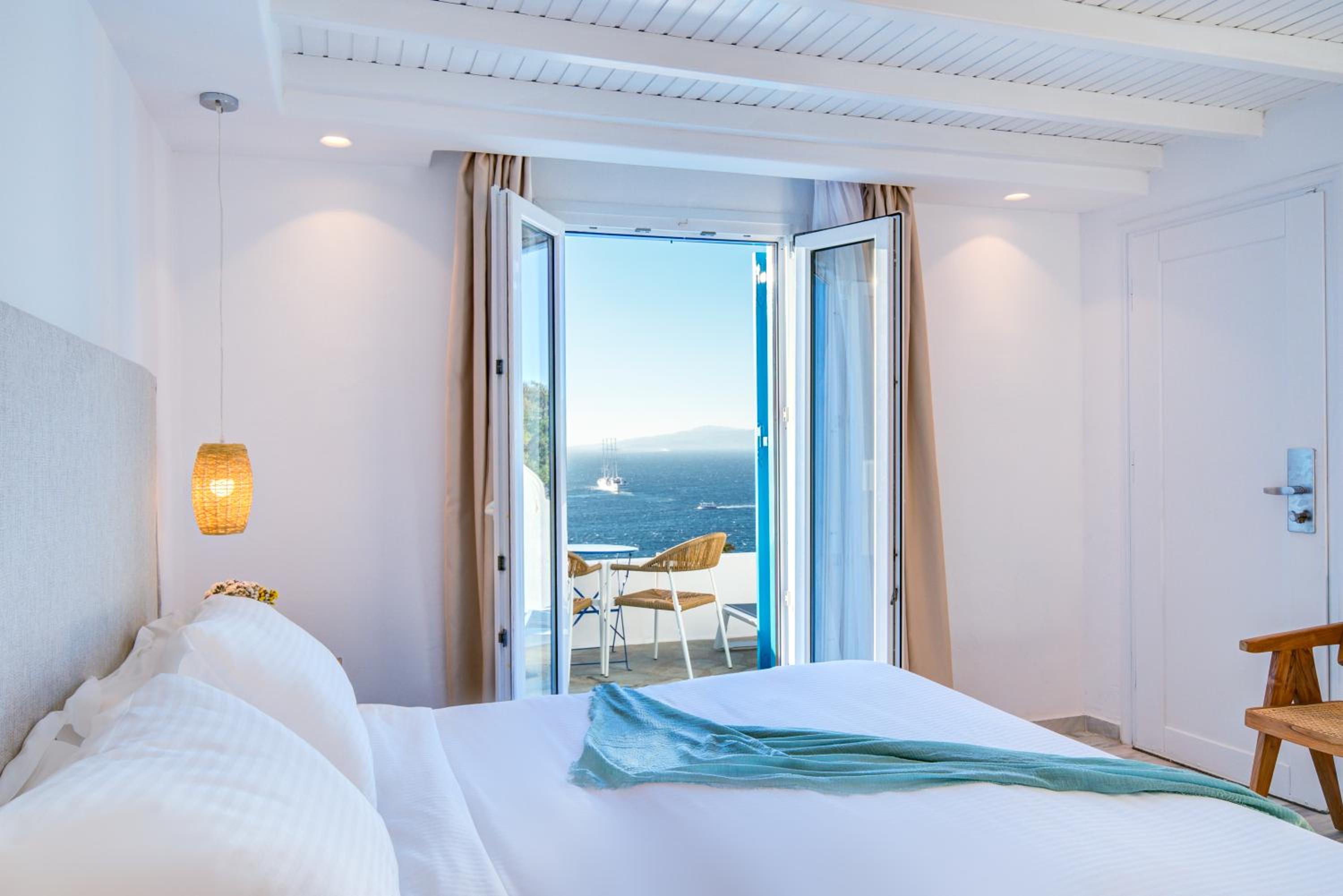Deluxe Double Room with Sea View - Photo 2