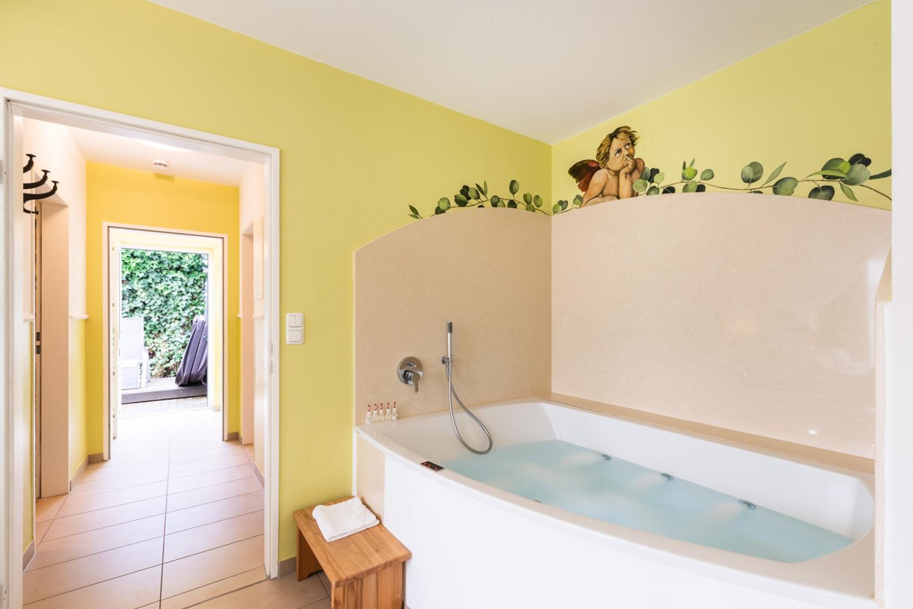 Double Room with Whirlpool photo 3