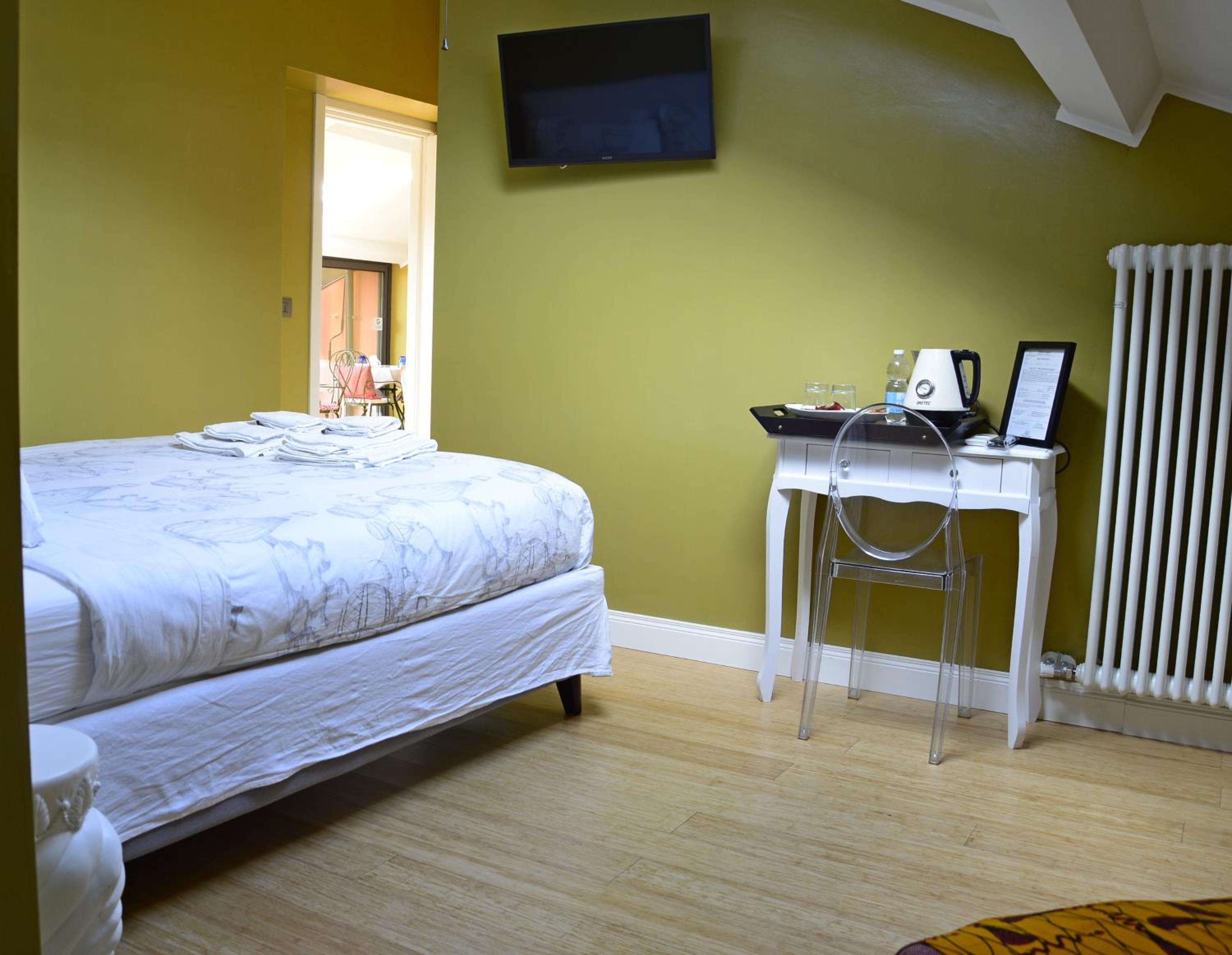 Large Double Room