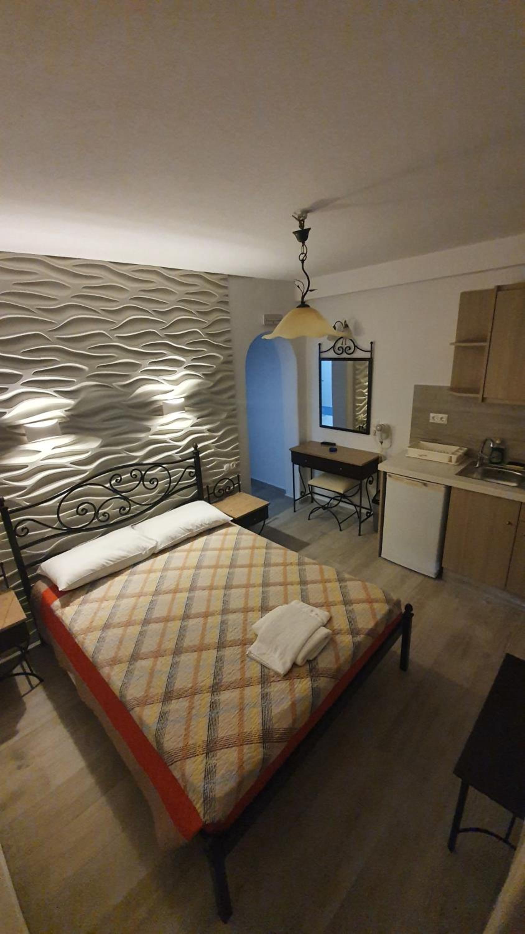 Studio with Sea View and Shared Terrace