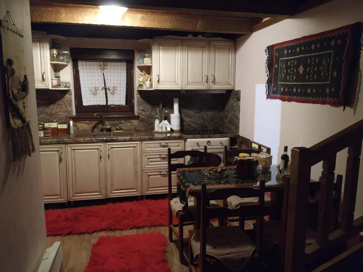 One-Bedroom House - Photo 47