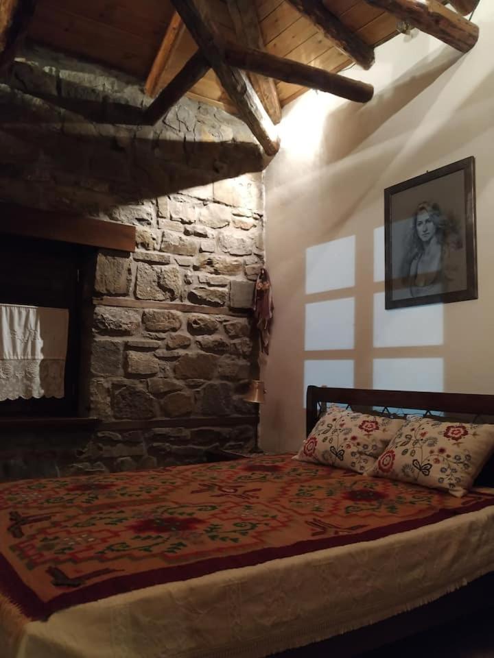 One-Bedroom House - Photo 1