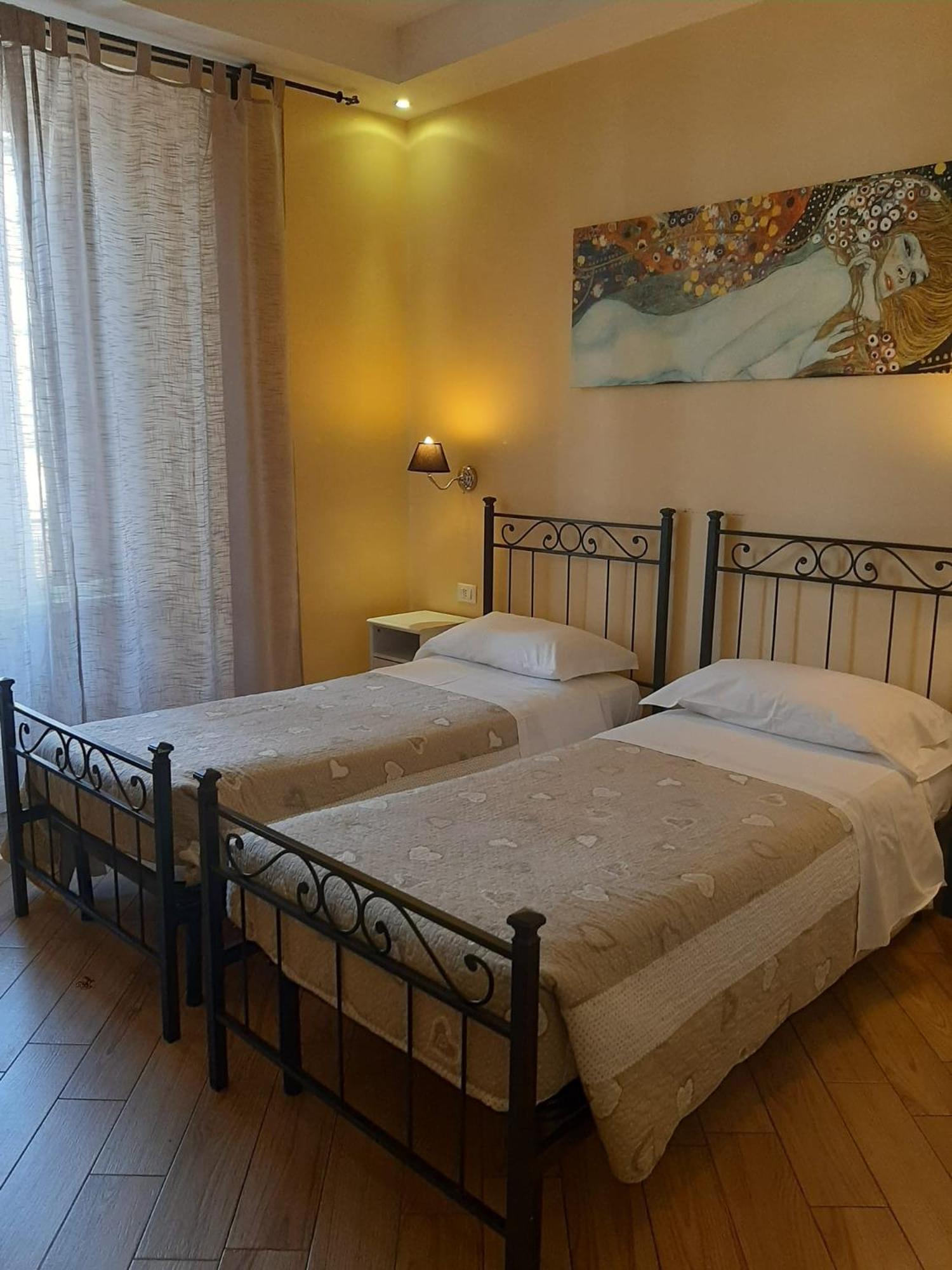 Double or Twin Room photo 3