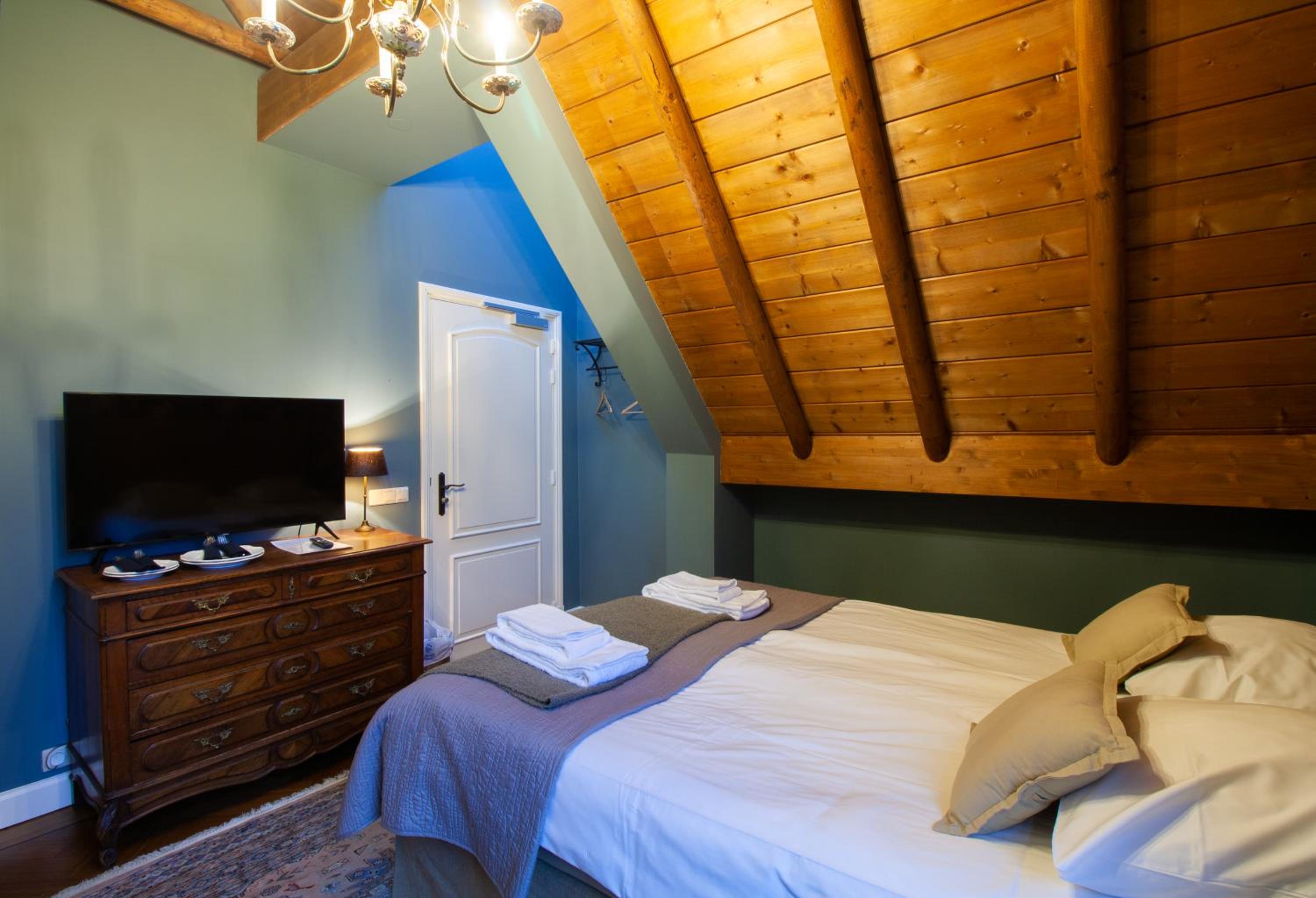 Double Room with Private Bathroom photo 2