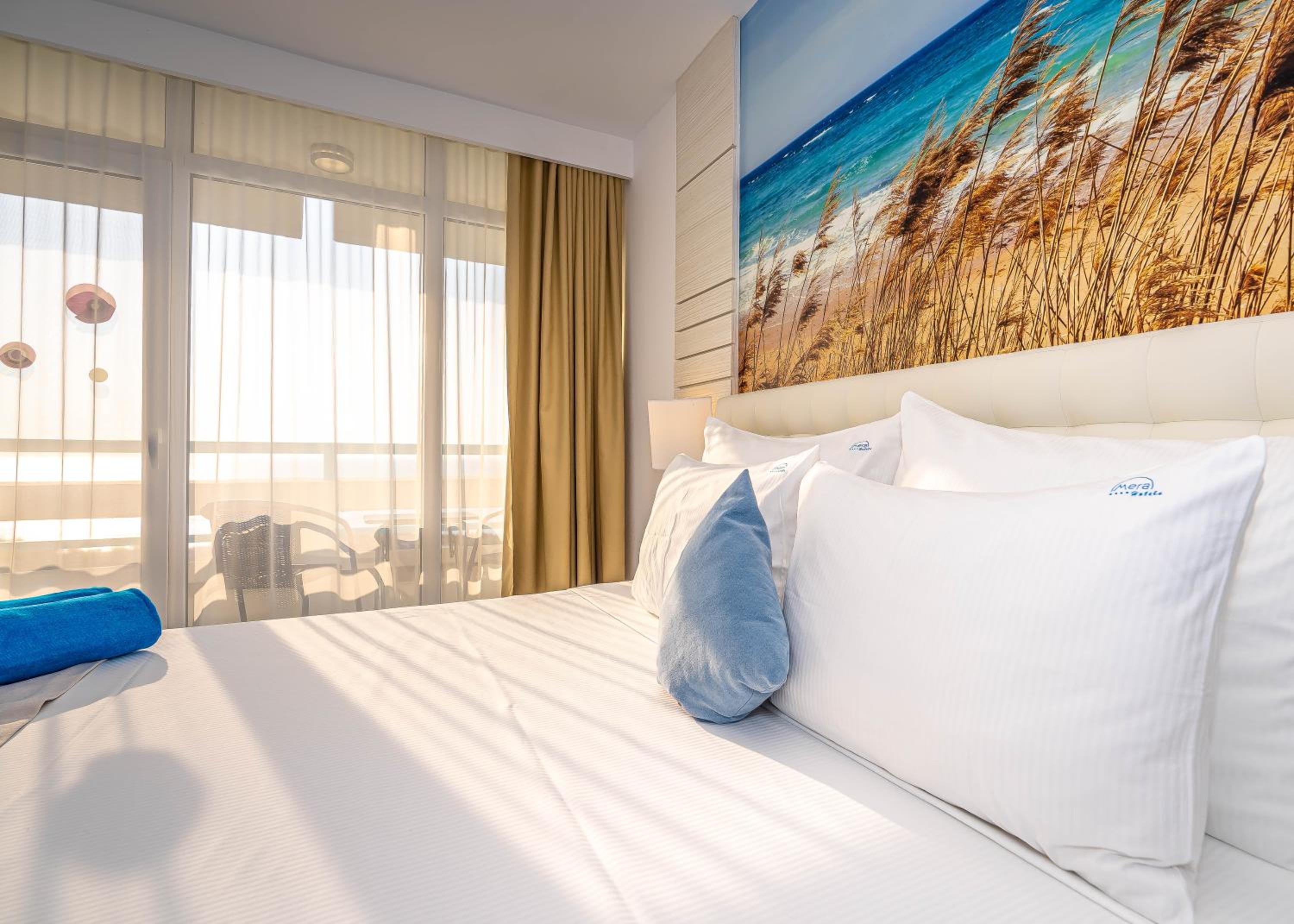 Double Room with Sea View photo 2