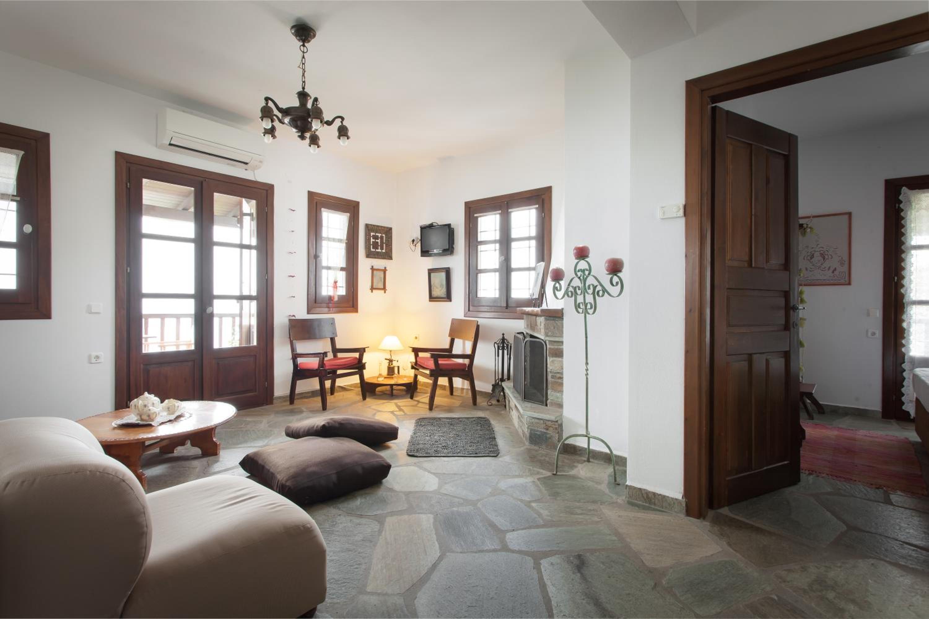 One Bedroom Apartment with Sea View photo 3