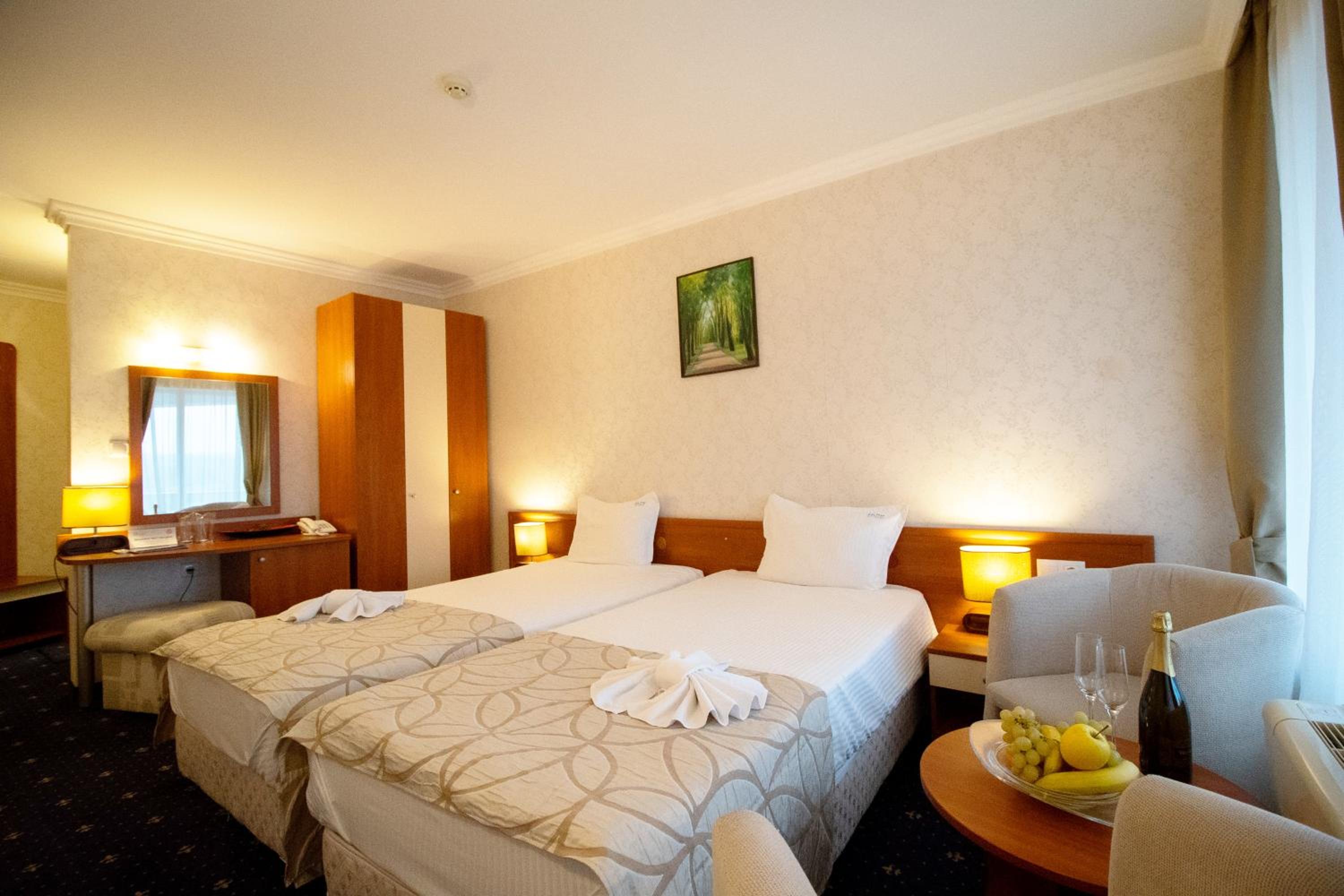 Standard Twin Room photo 1