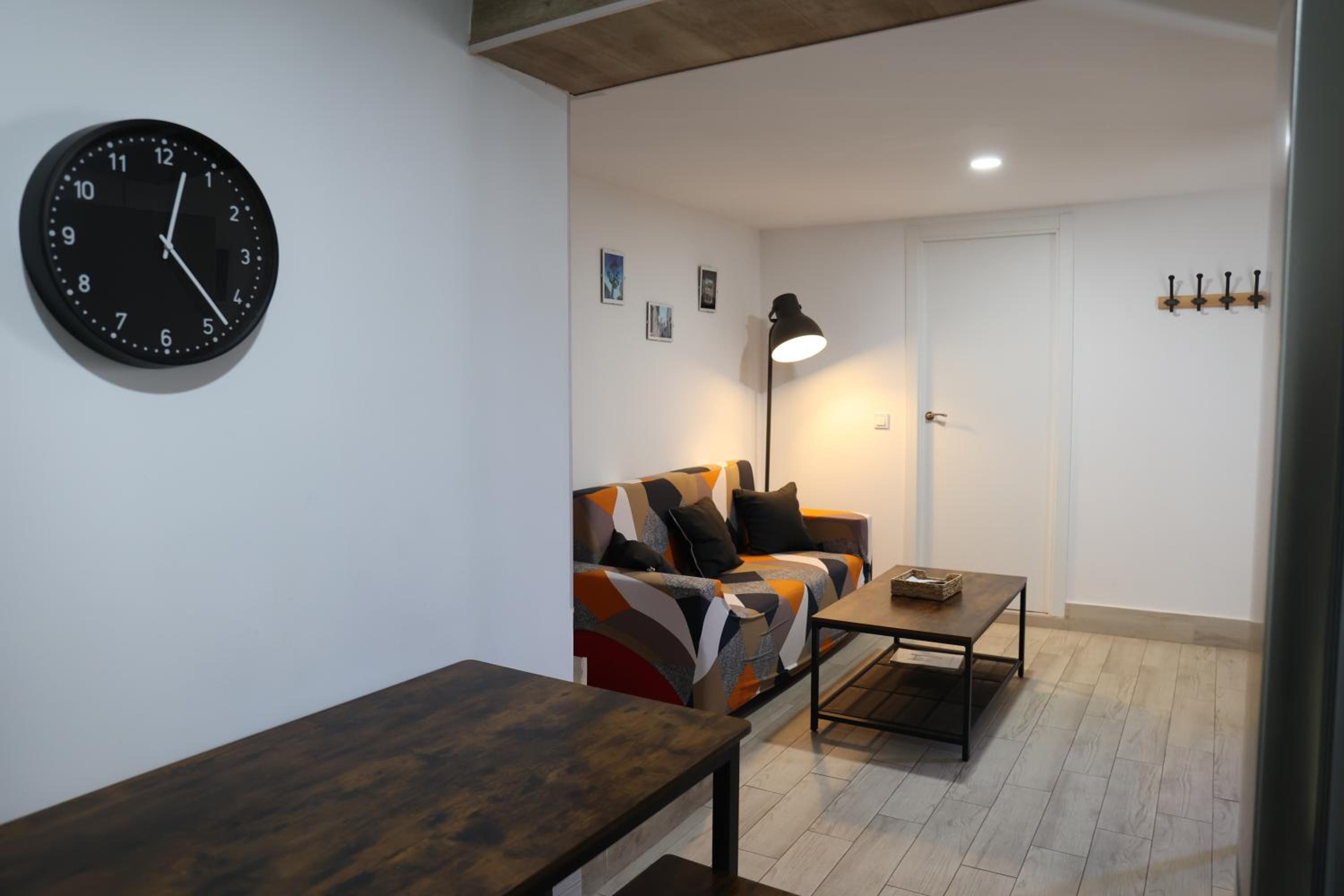 Two-Bedroom House - Photo 23