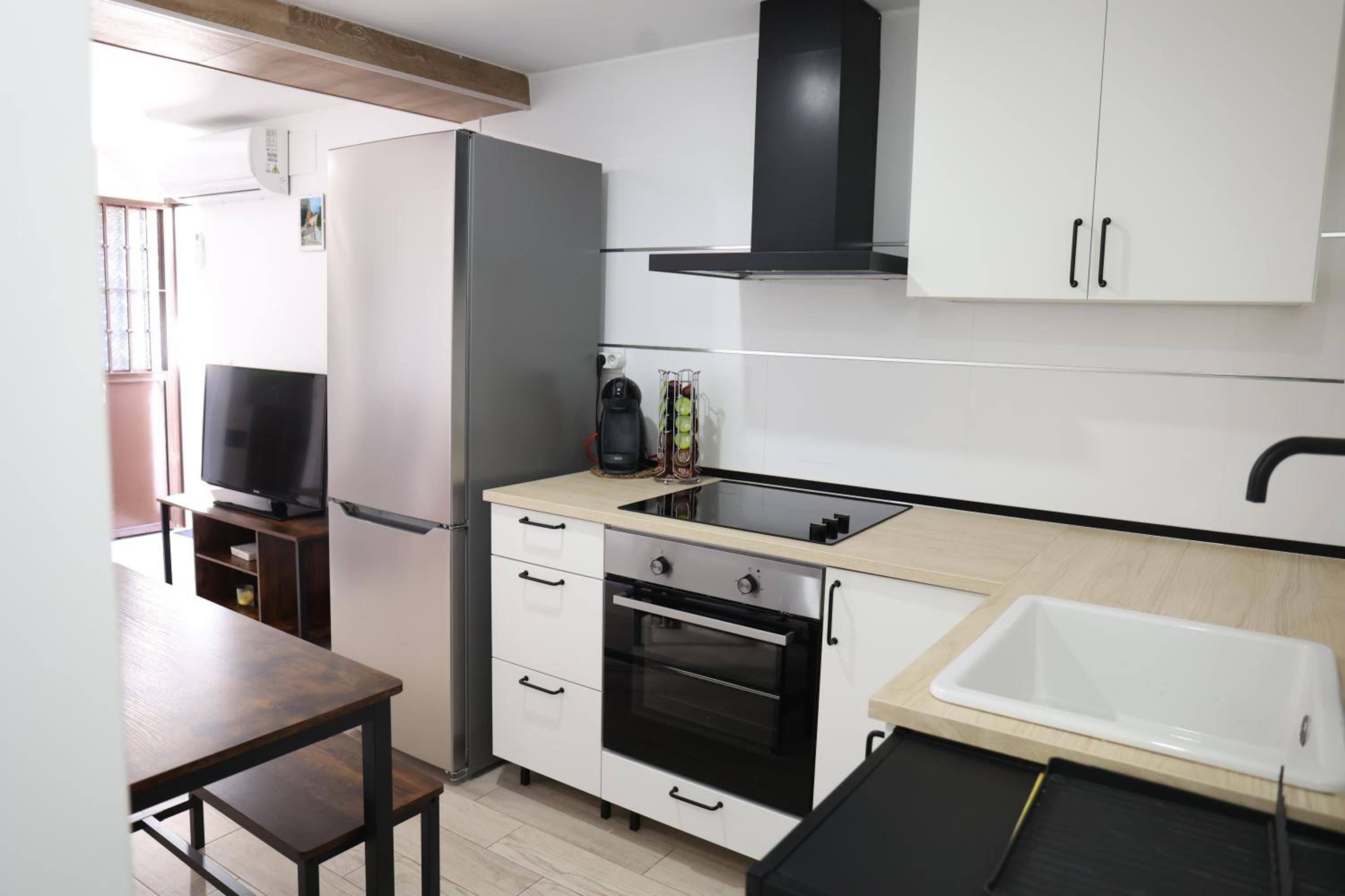Two-Bedroom House - Photo 22