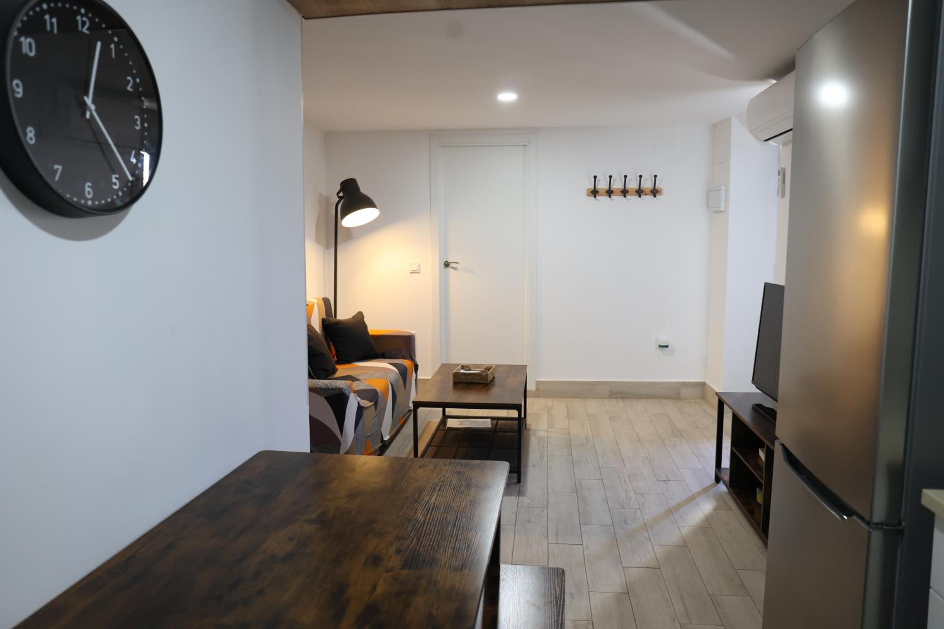 Two-Bedroom House - Photo 20