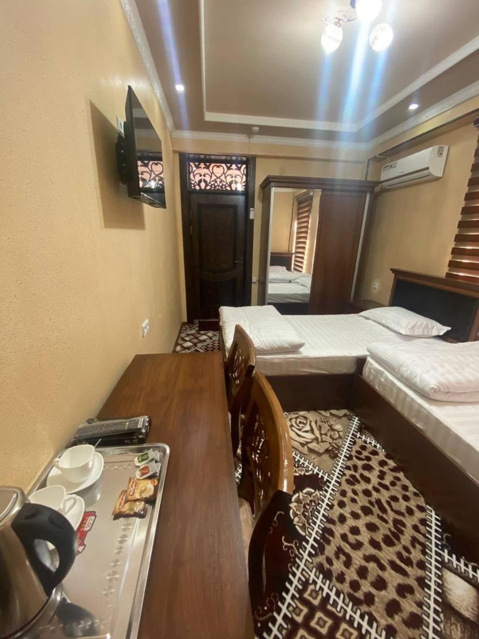 Twin Room with Private Bathroom photo 3