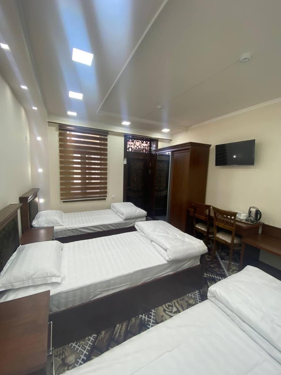 Triple Room with Private Bathroom photo 2