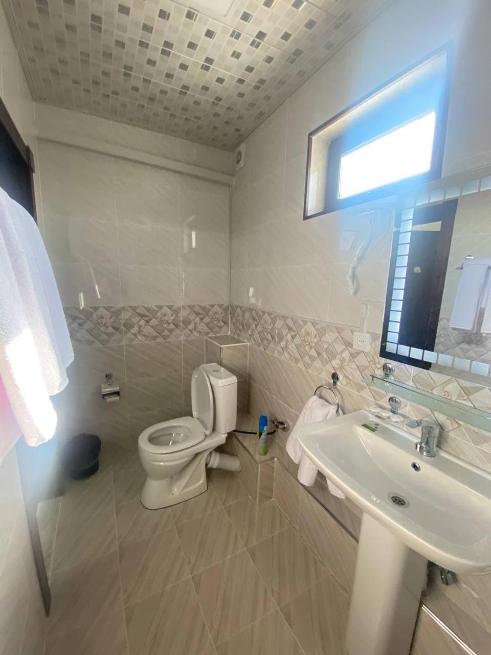 Triple Room with Private Bathroom photo 3