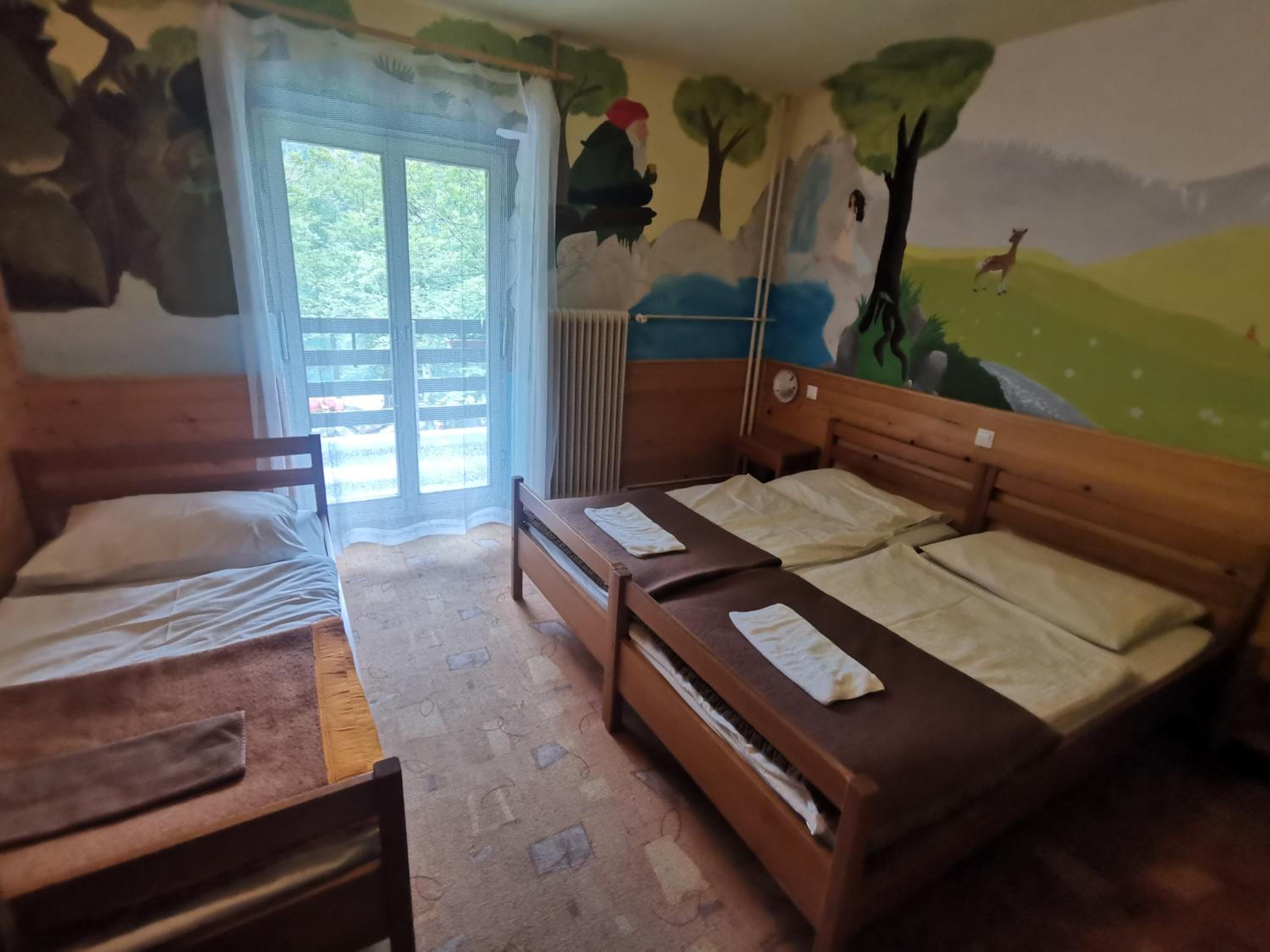 Triple Room with Private Bathroom - Photo 1