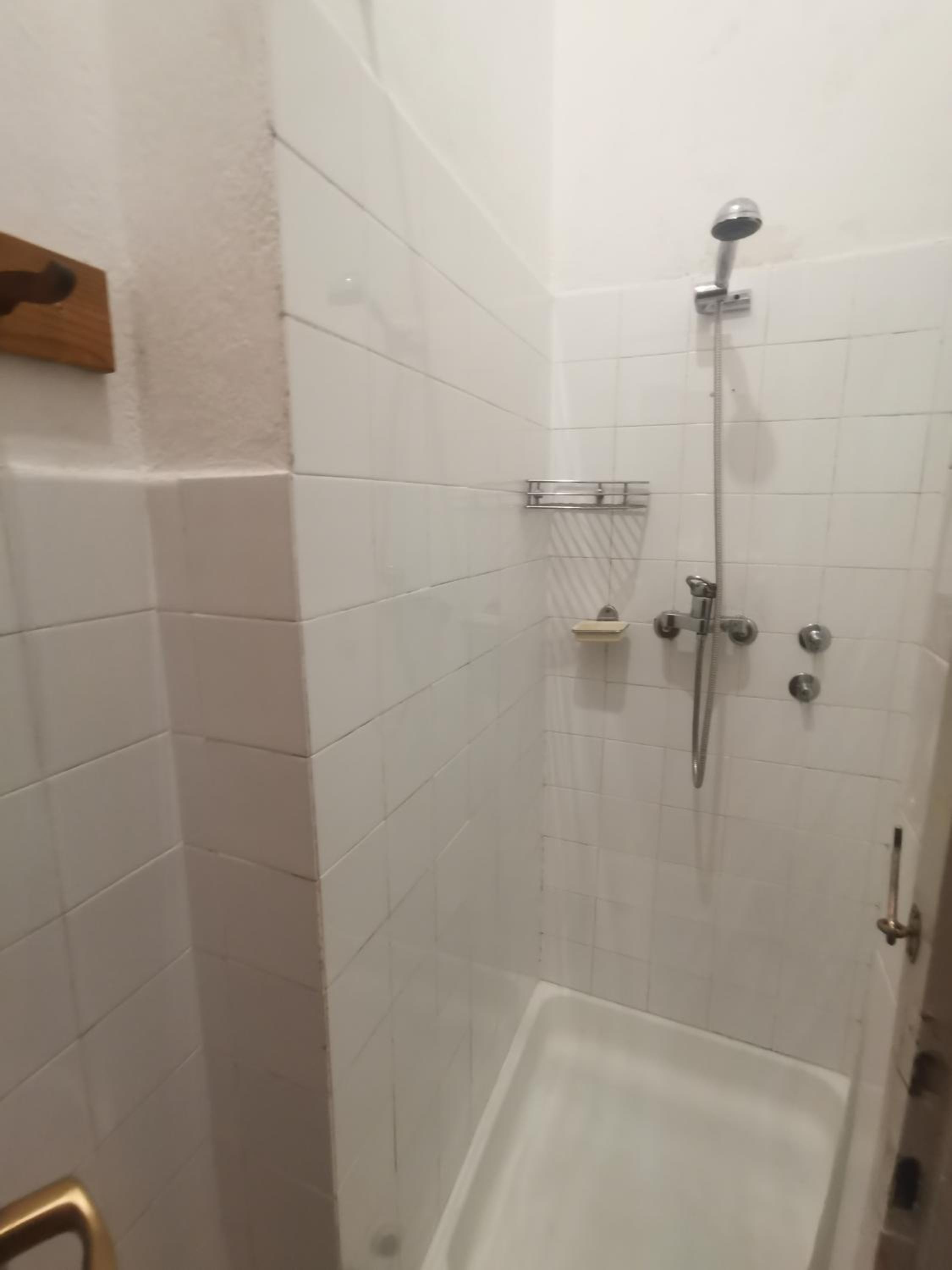 Quadruple Room with Shared Bathroom photo 2