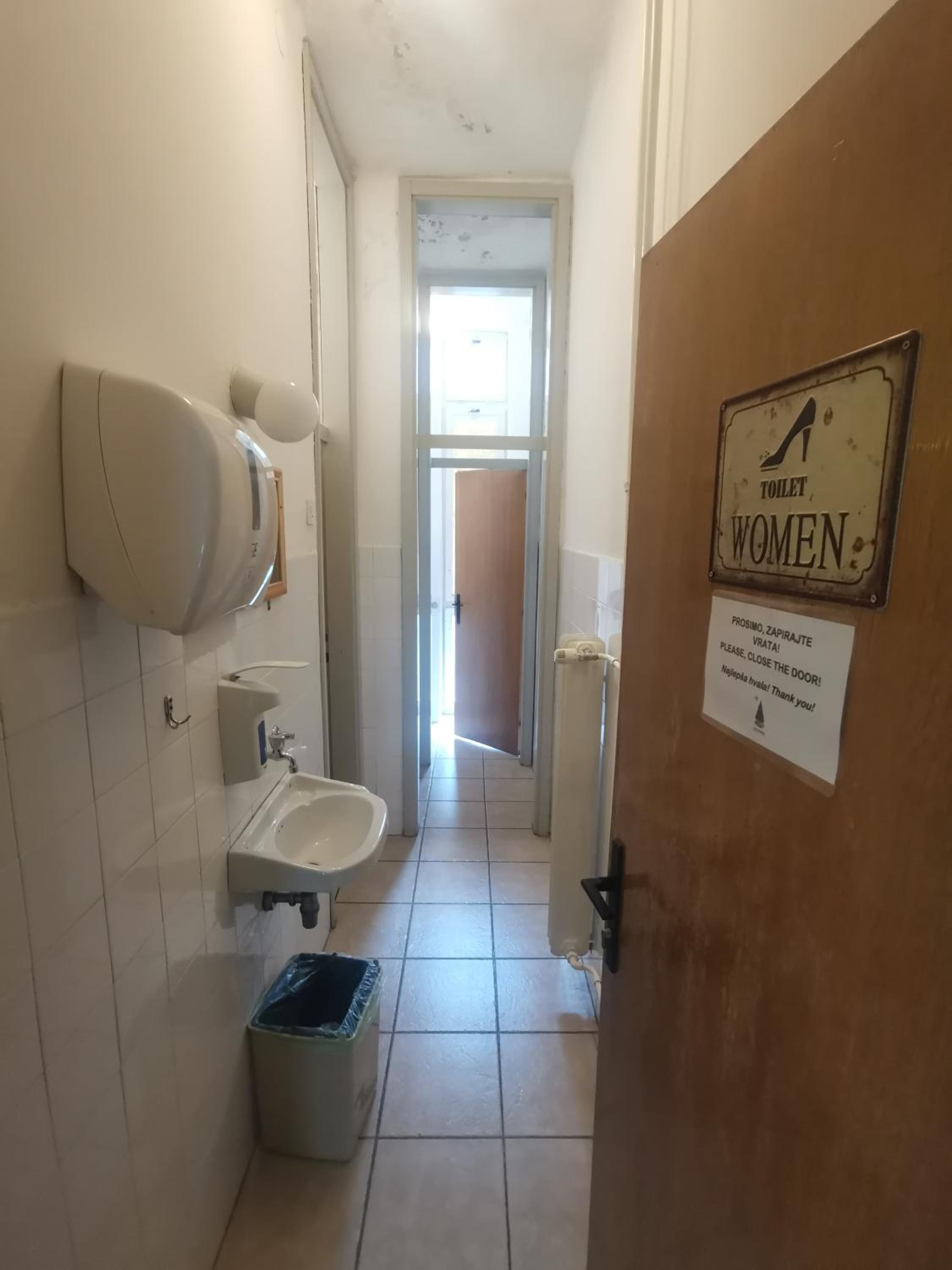 Triple Room with Shared Bathroom photo 3
