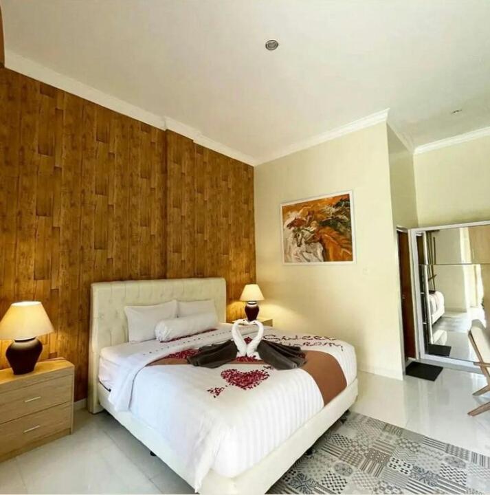 Large Double Room