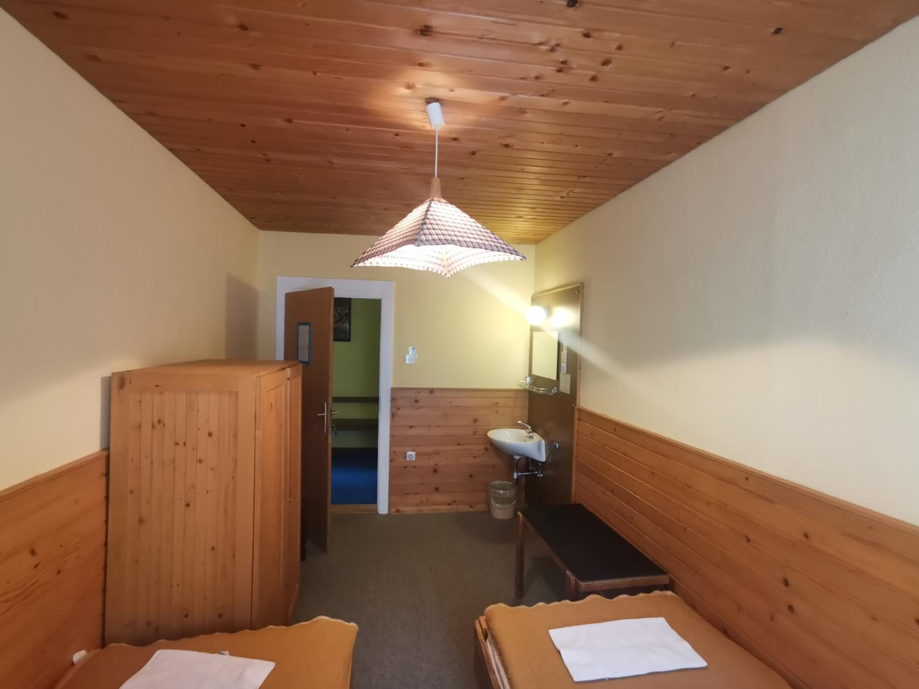 Twin Room with Shared Bathroom photo 3