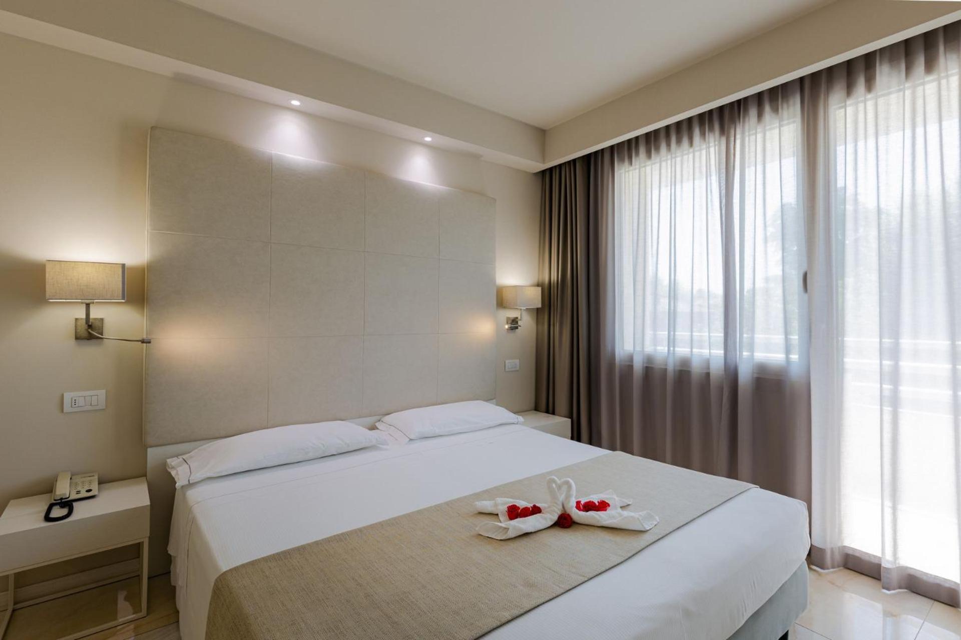 Junior Suite with Garden View - Photo 7