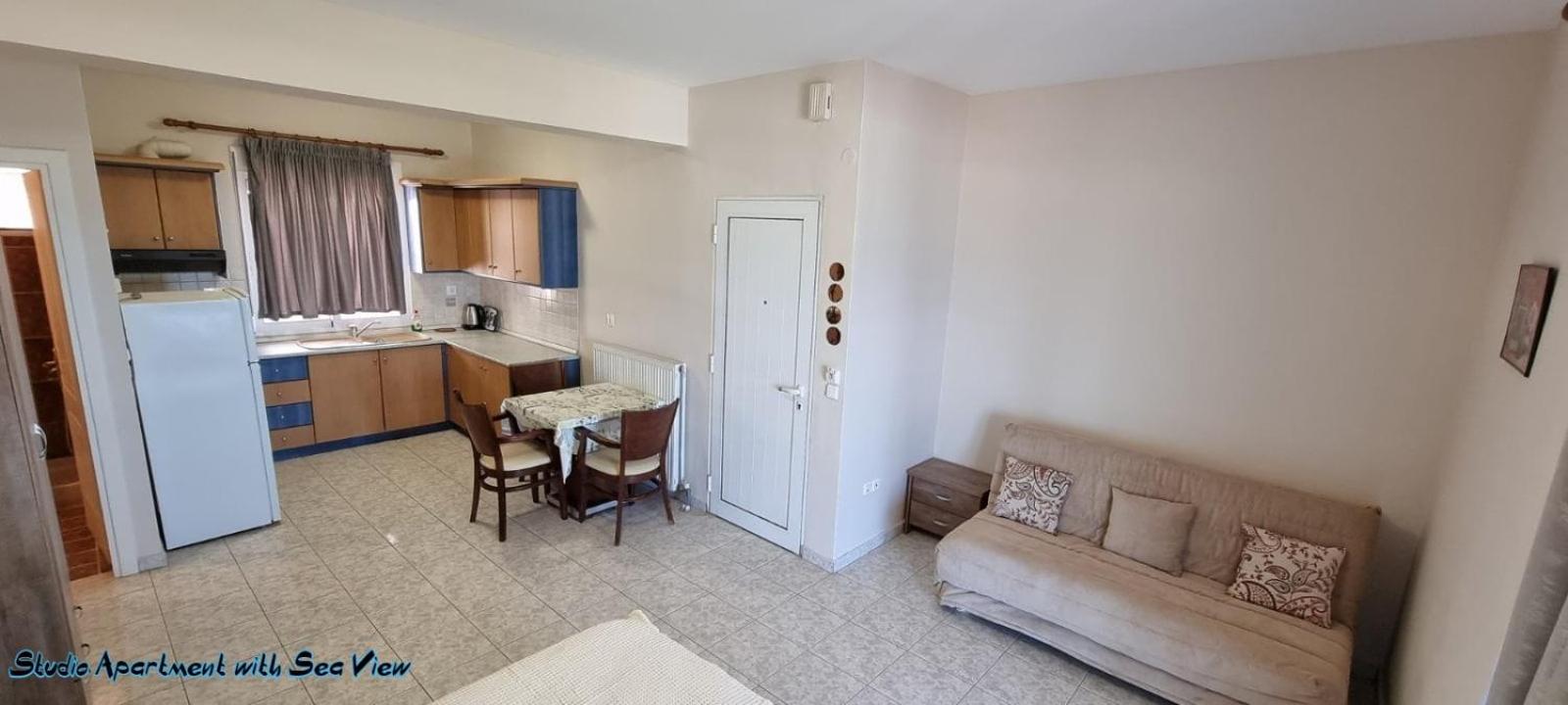 Studio Apartment With Sea View photo 3