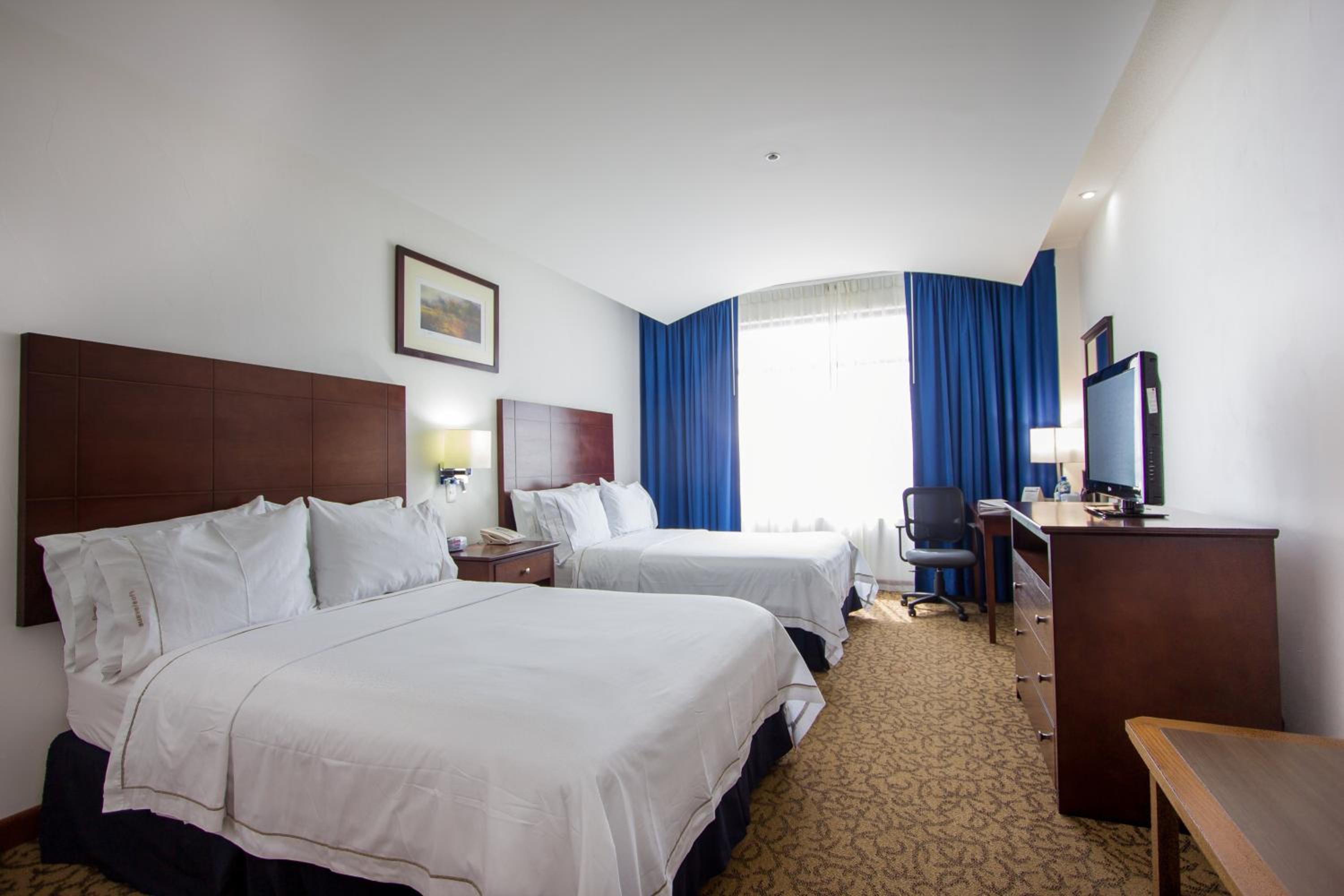 Standard Room with Two Queen Beds - Photo 1