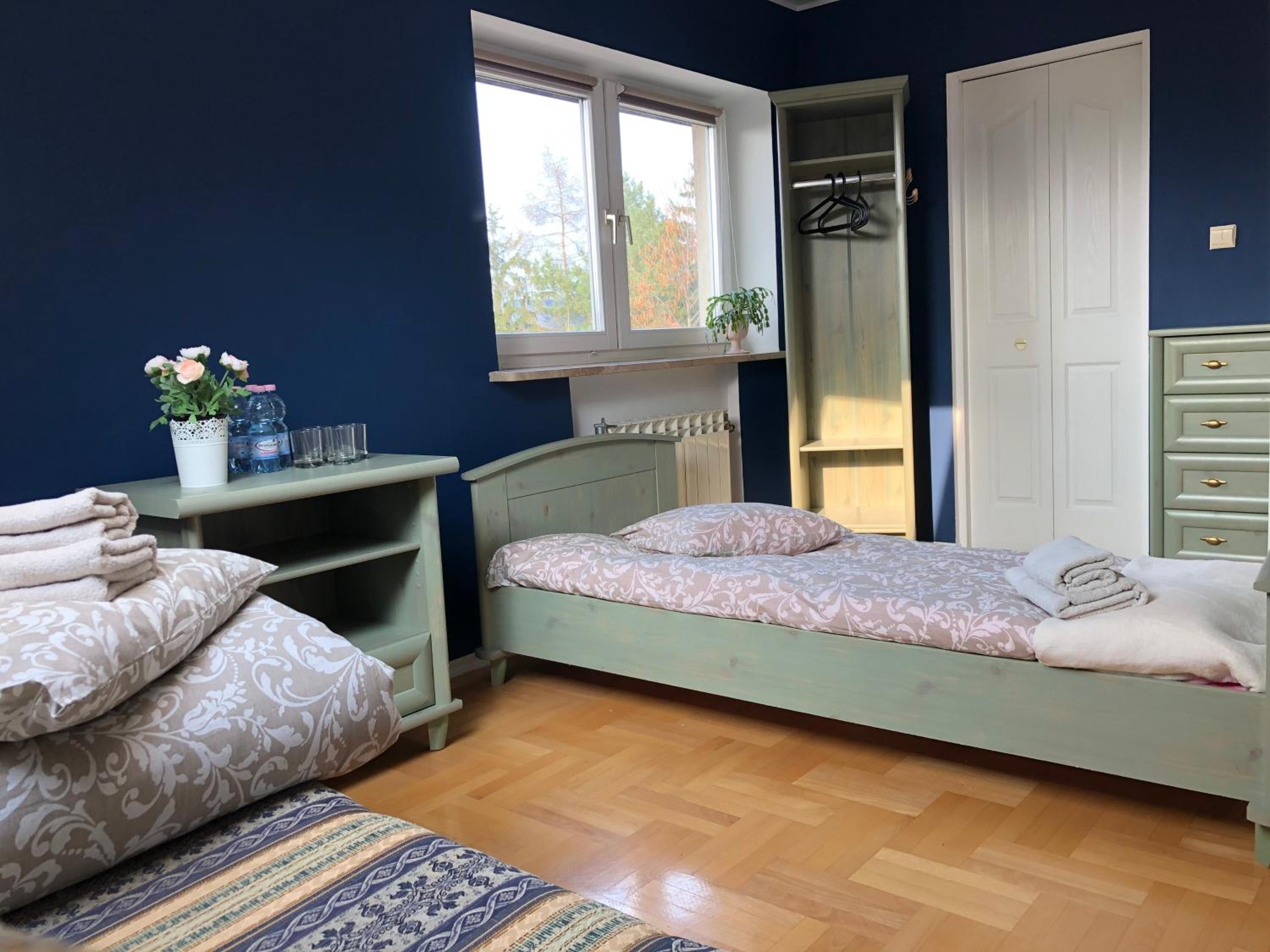 Single Room with Private Bathroom photo 2