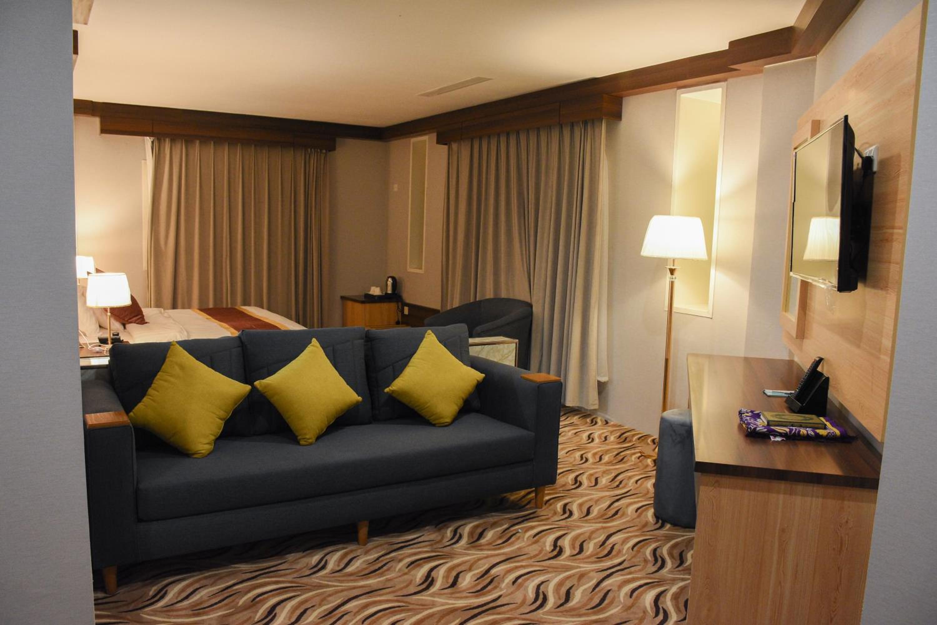 Standard Suite