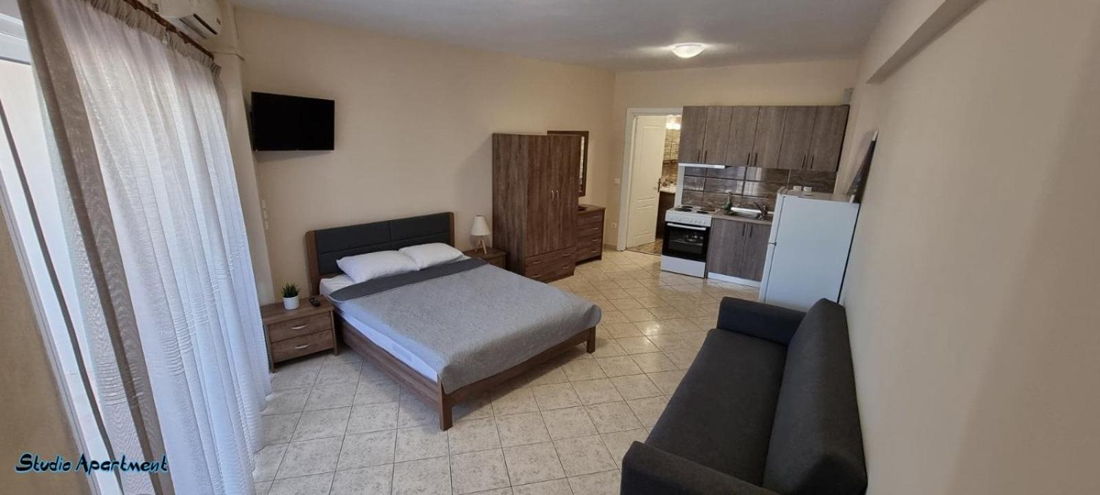 Studio Apartment photo 1