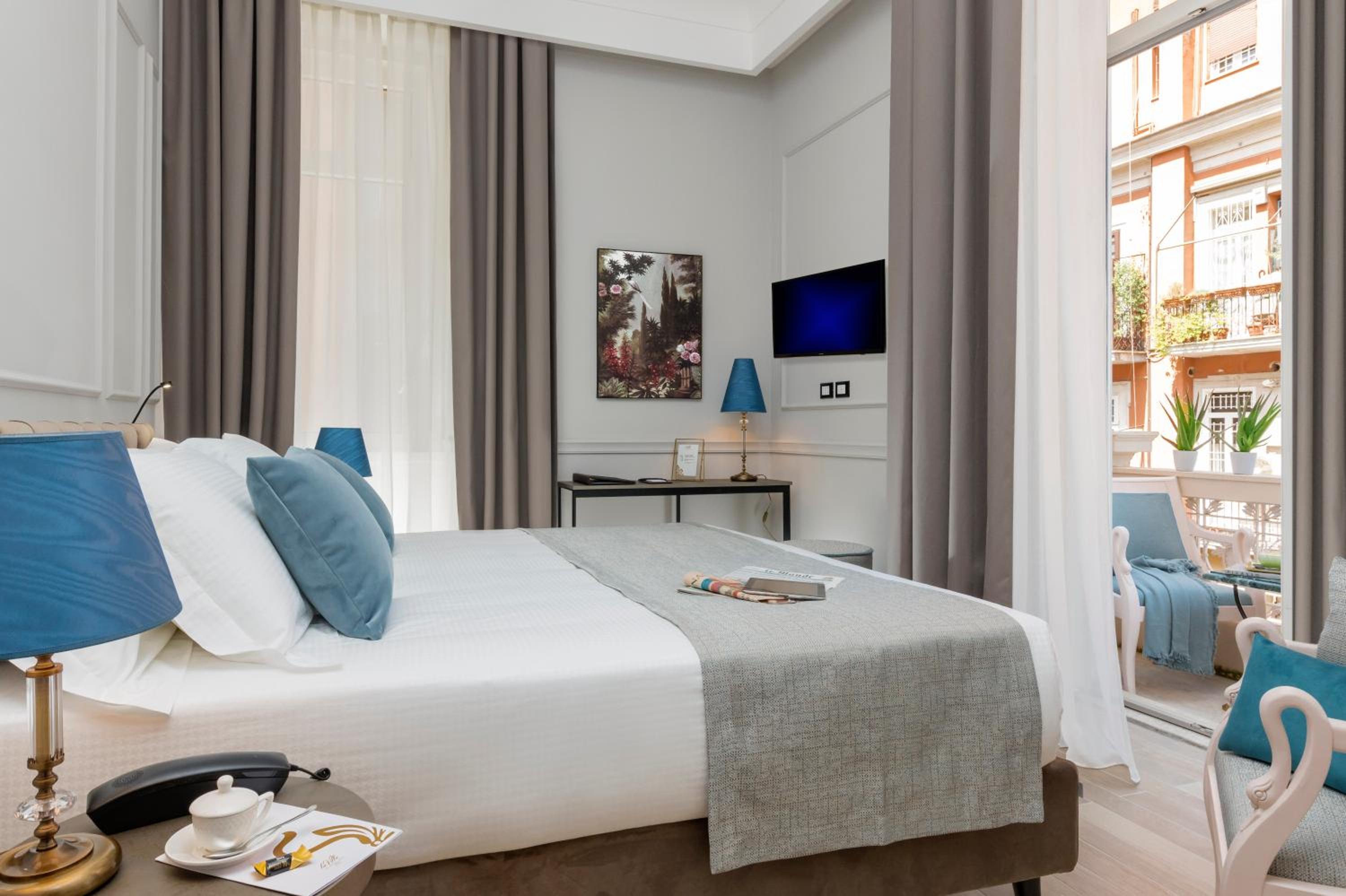Deluxe Double or Twin Room