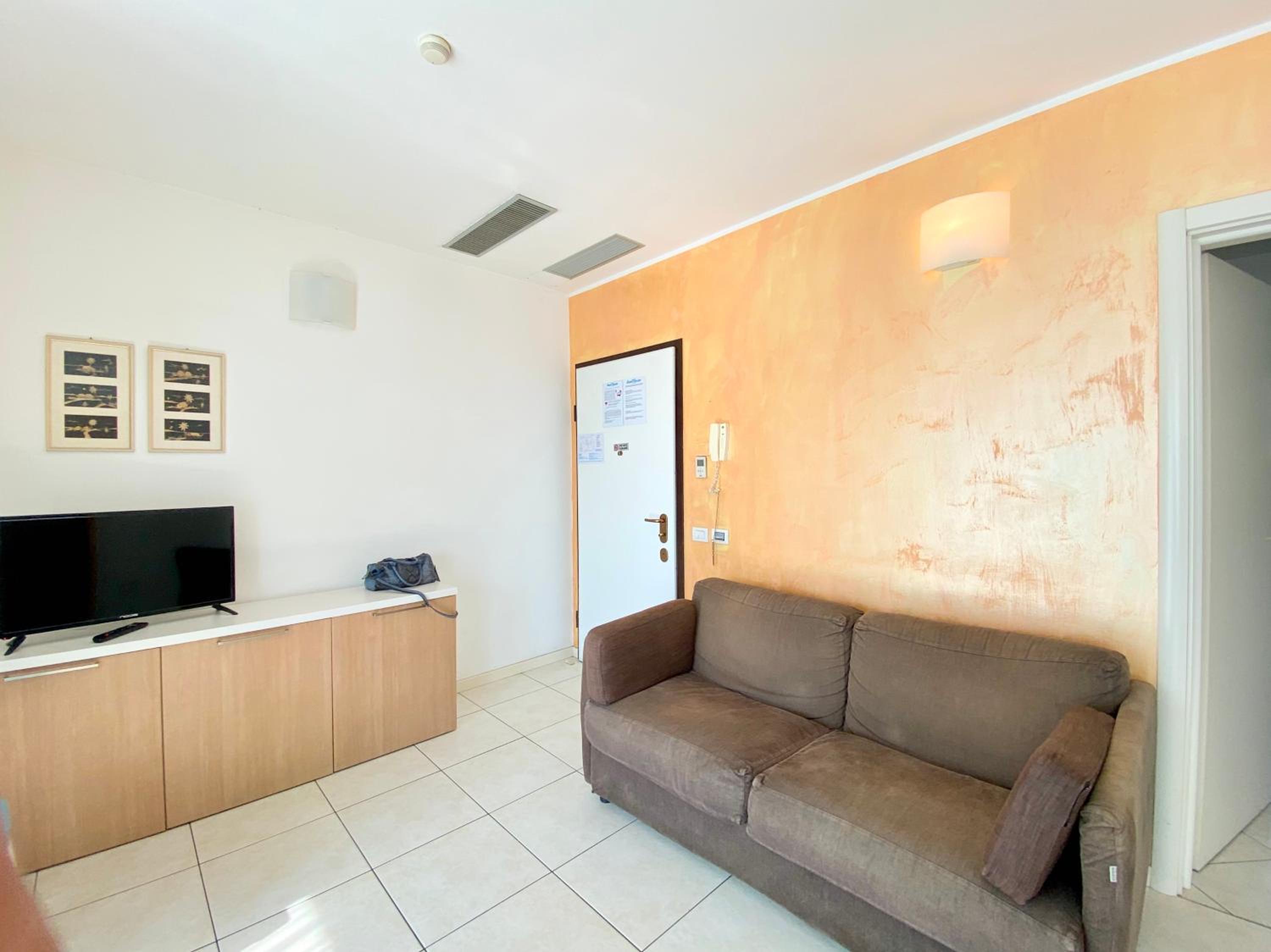 Three-Bedroom Apartment with Balcony