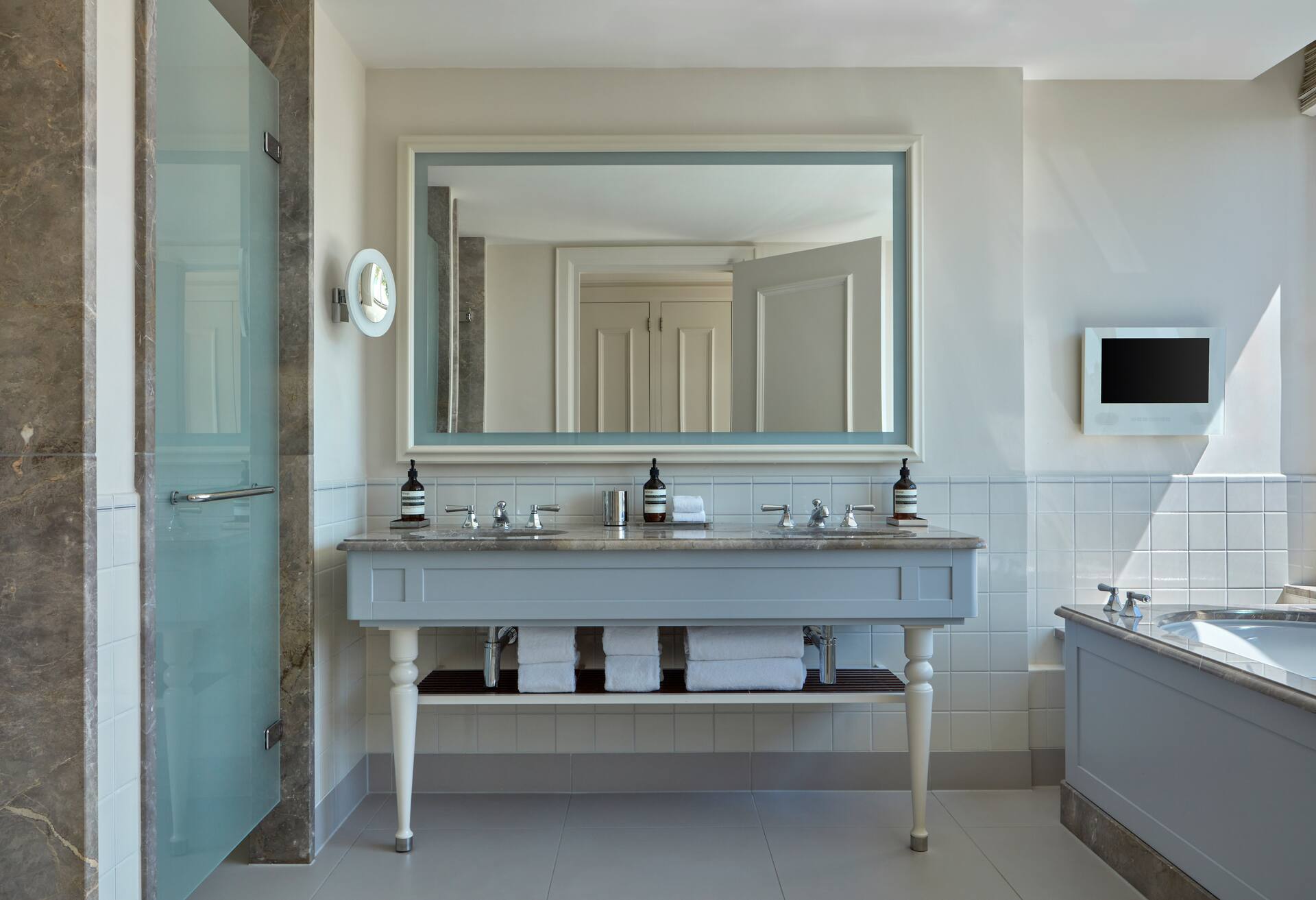 King Junior Suite