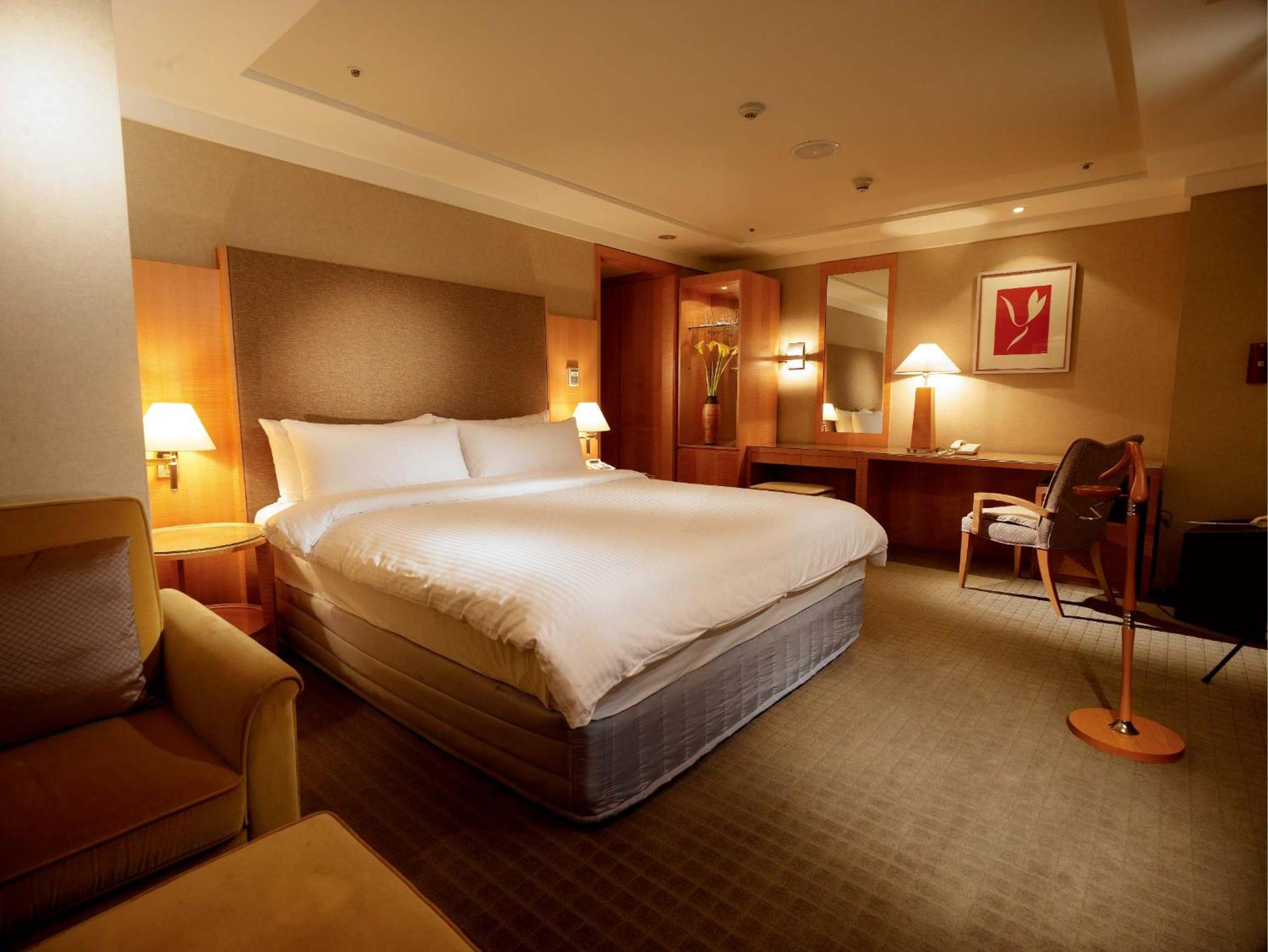 Grand Deluxe Room - Photo 1