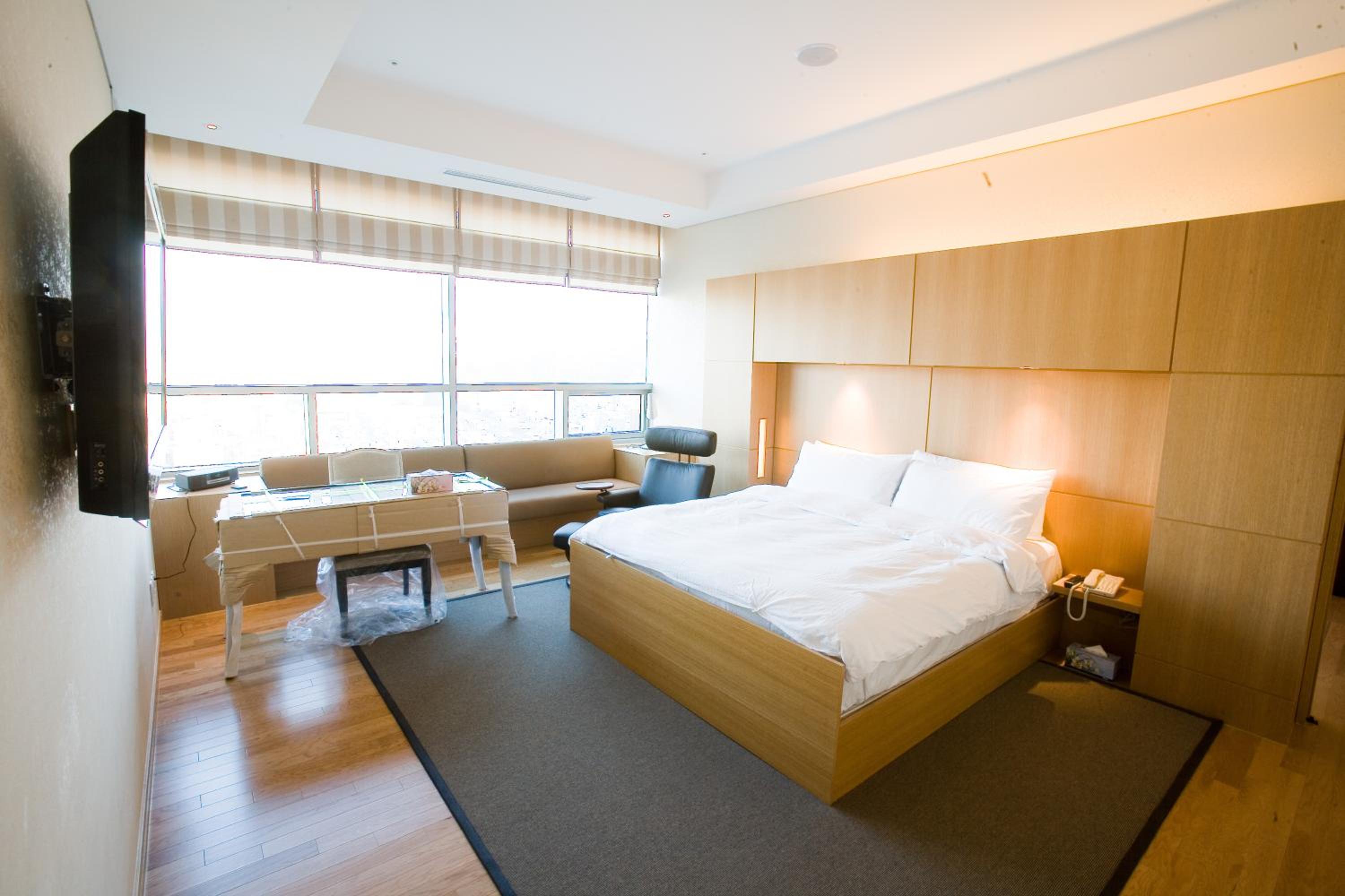 Grand Presidential Suite