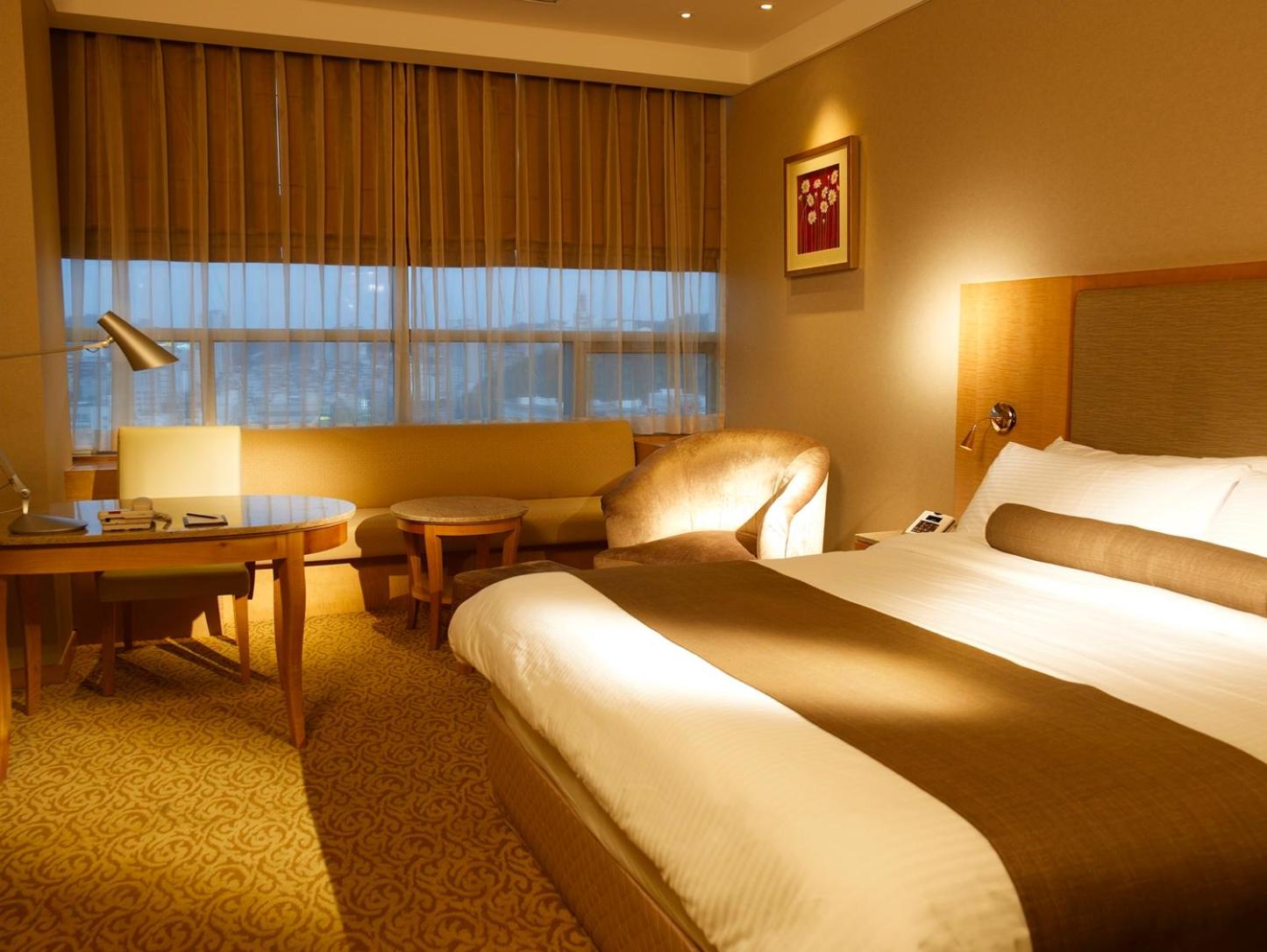 Grand Presidential Suite photo 2