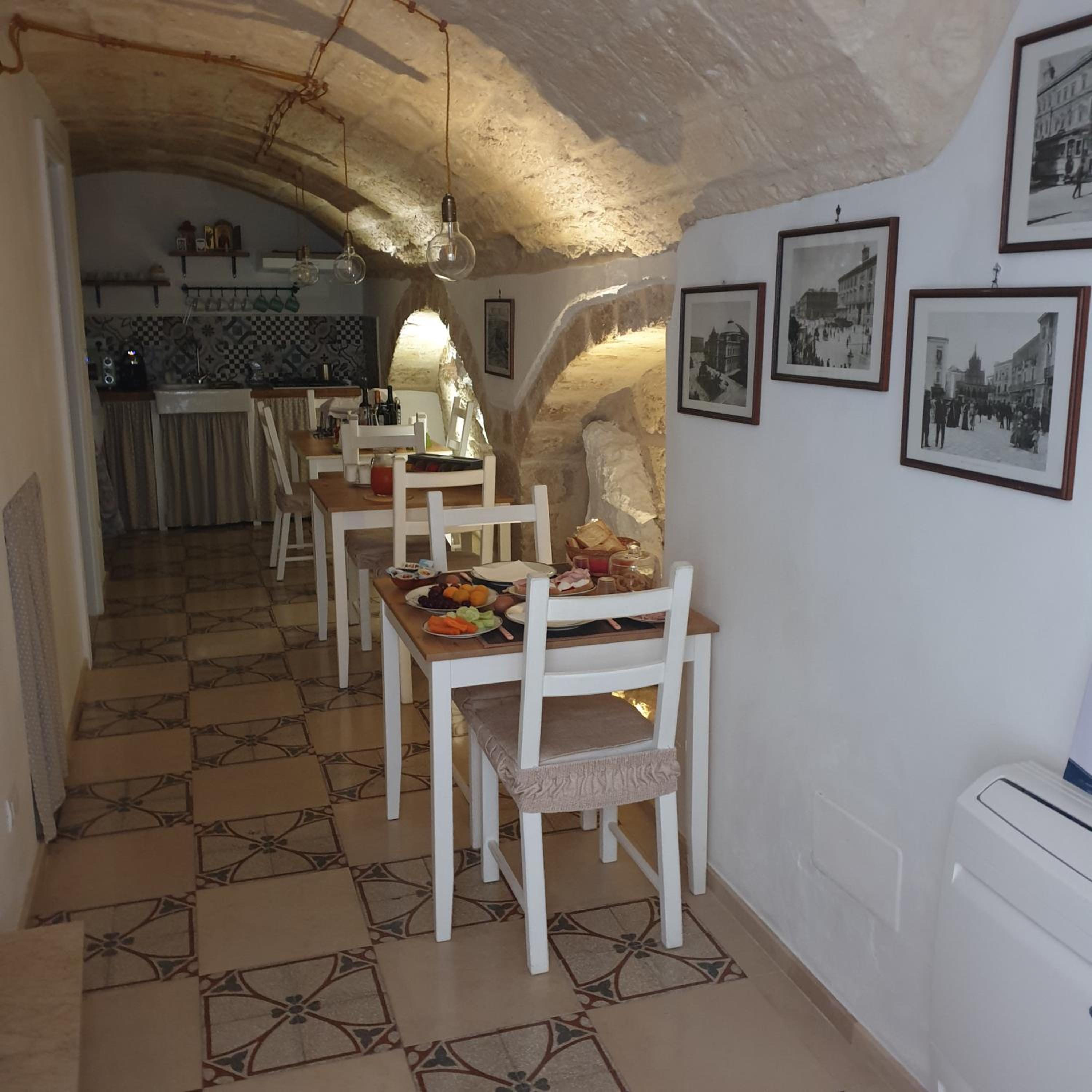 Triple Room with Private Bathroom - Photo 35