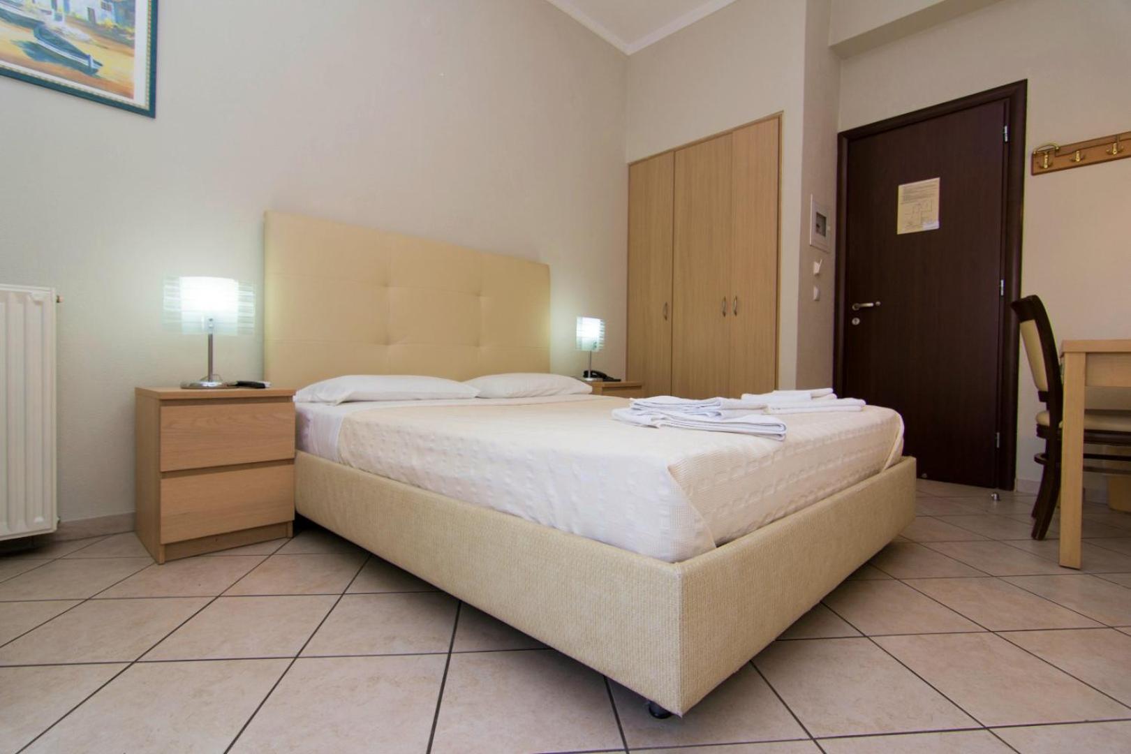 Double or Twin Room photo 3