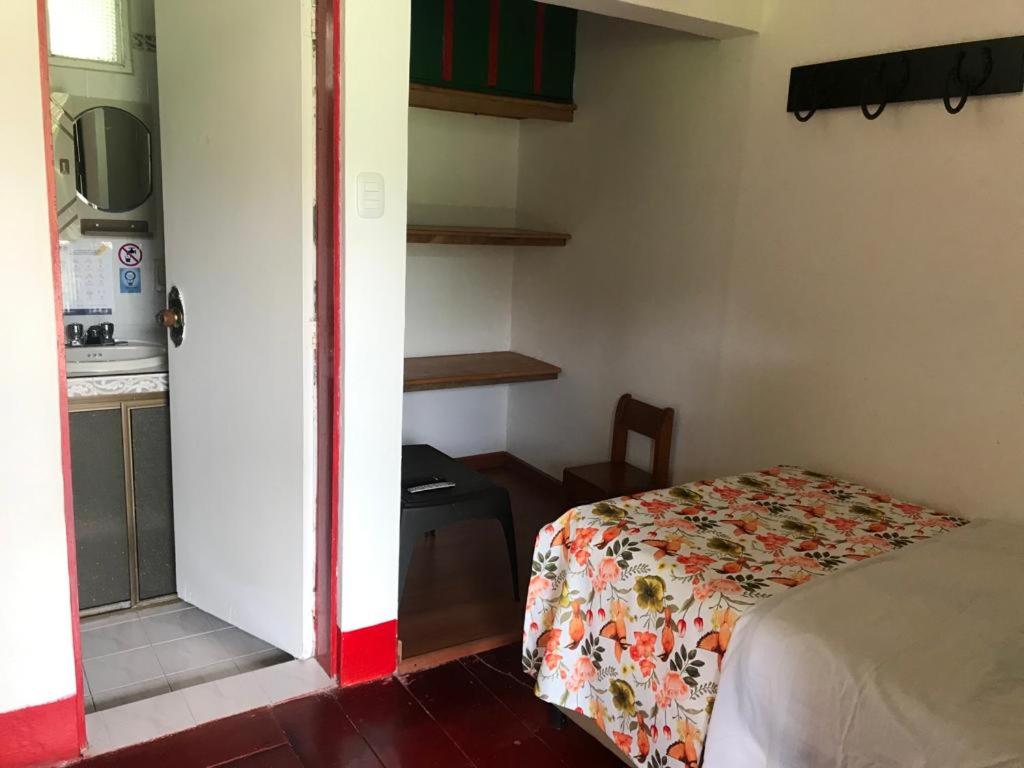 Double or Twin Room with Private Bathroom photo 2