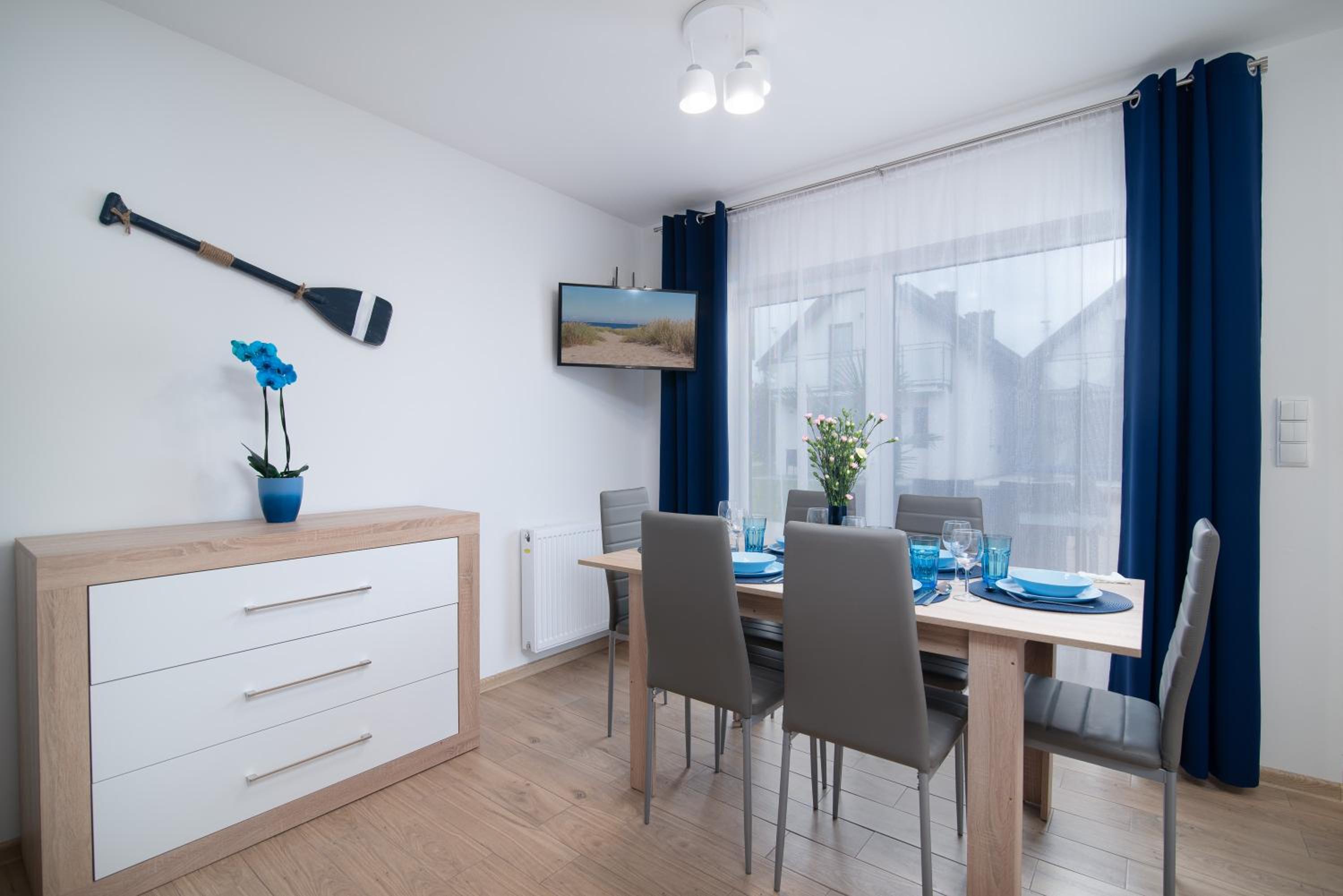 Two-Bedroom House photo 2