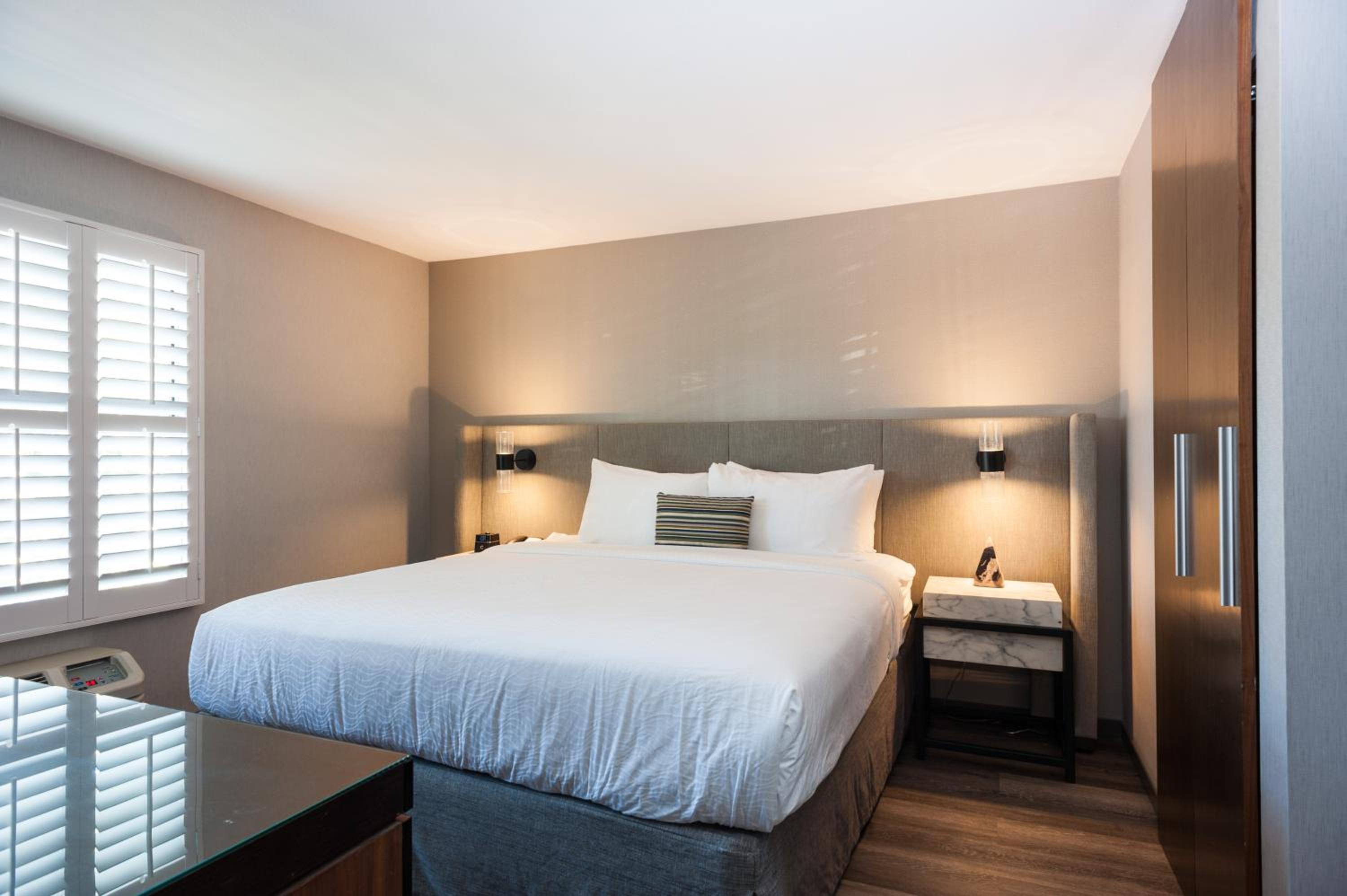 King Suite - Photo 4