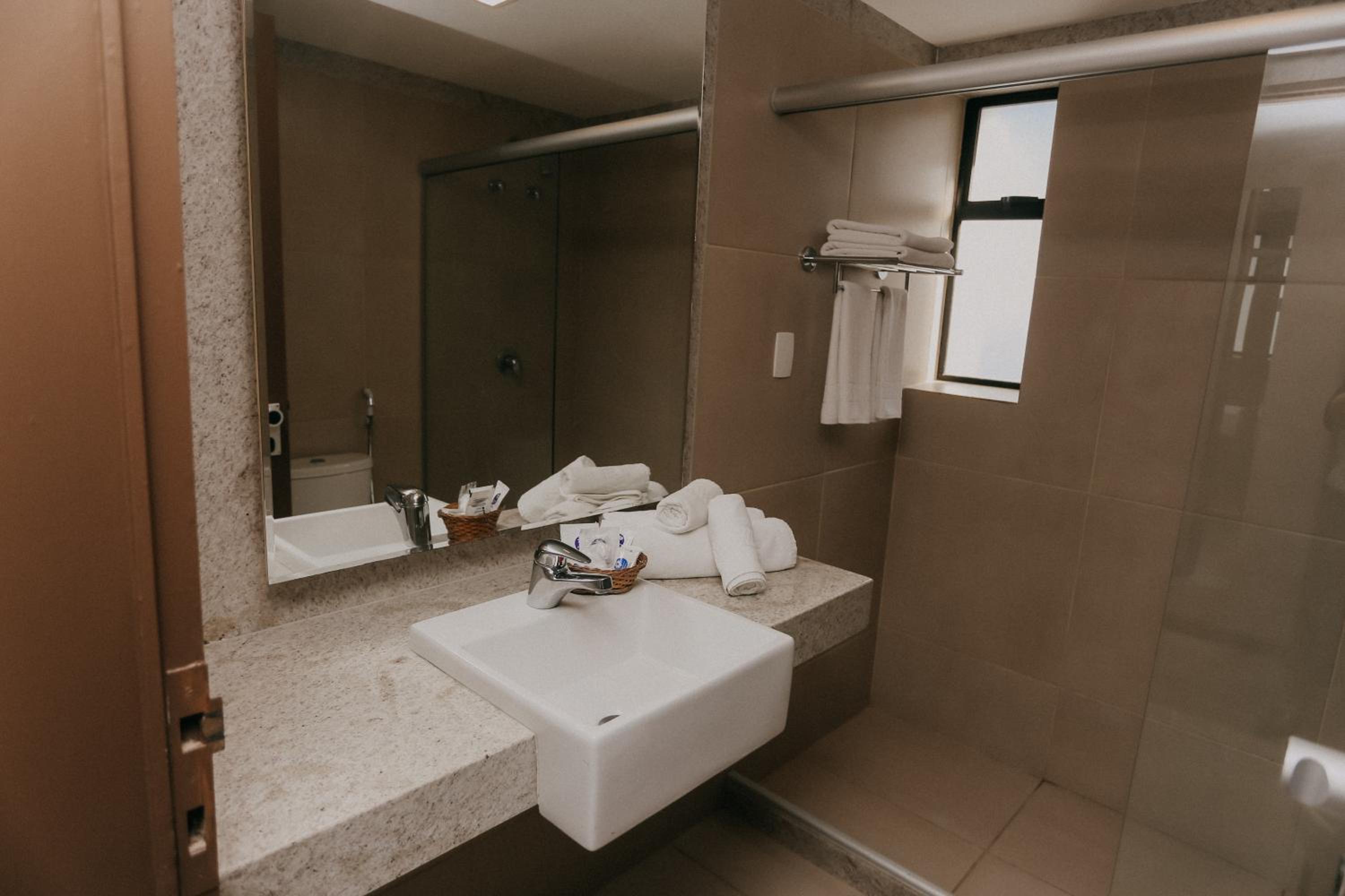Standard Triple Room - Photo 7