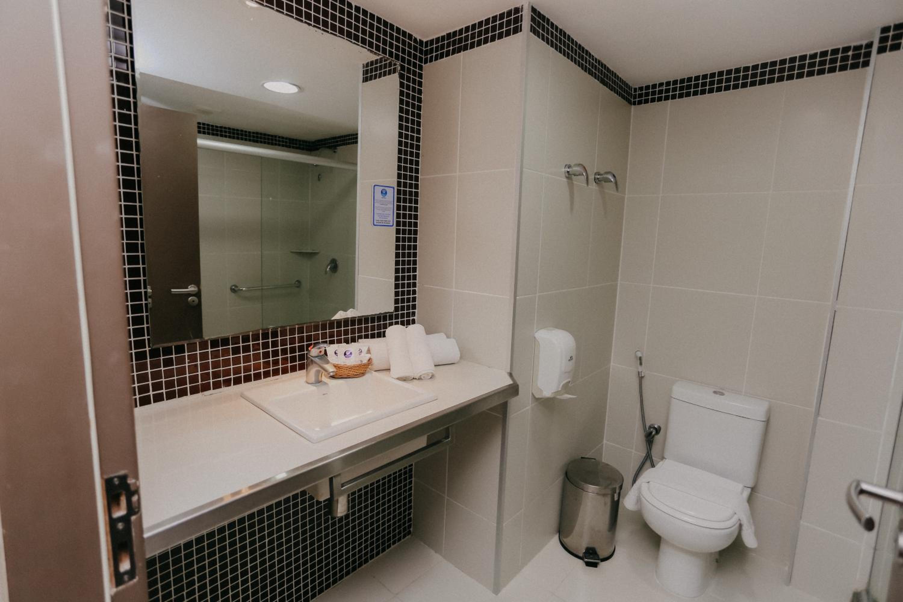 Standard Double or Twin Room - Photo 2