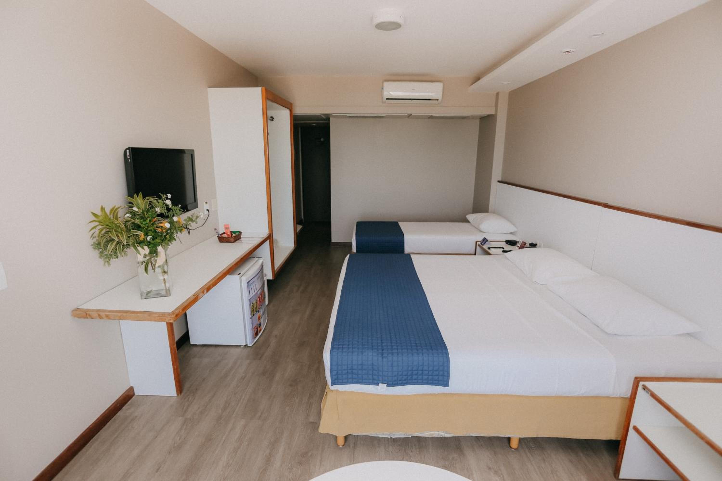 Standard Double or Twin Room - Photo 6