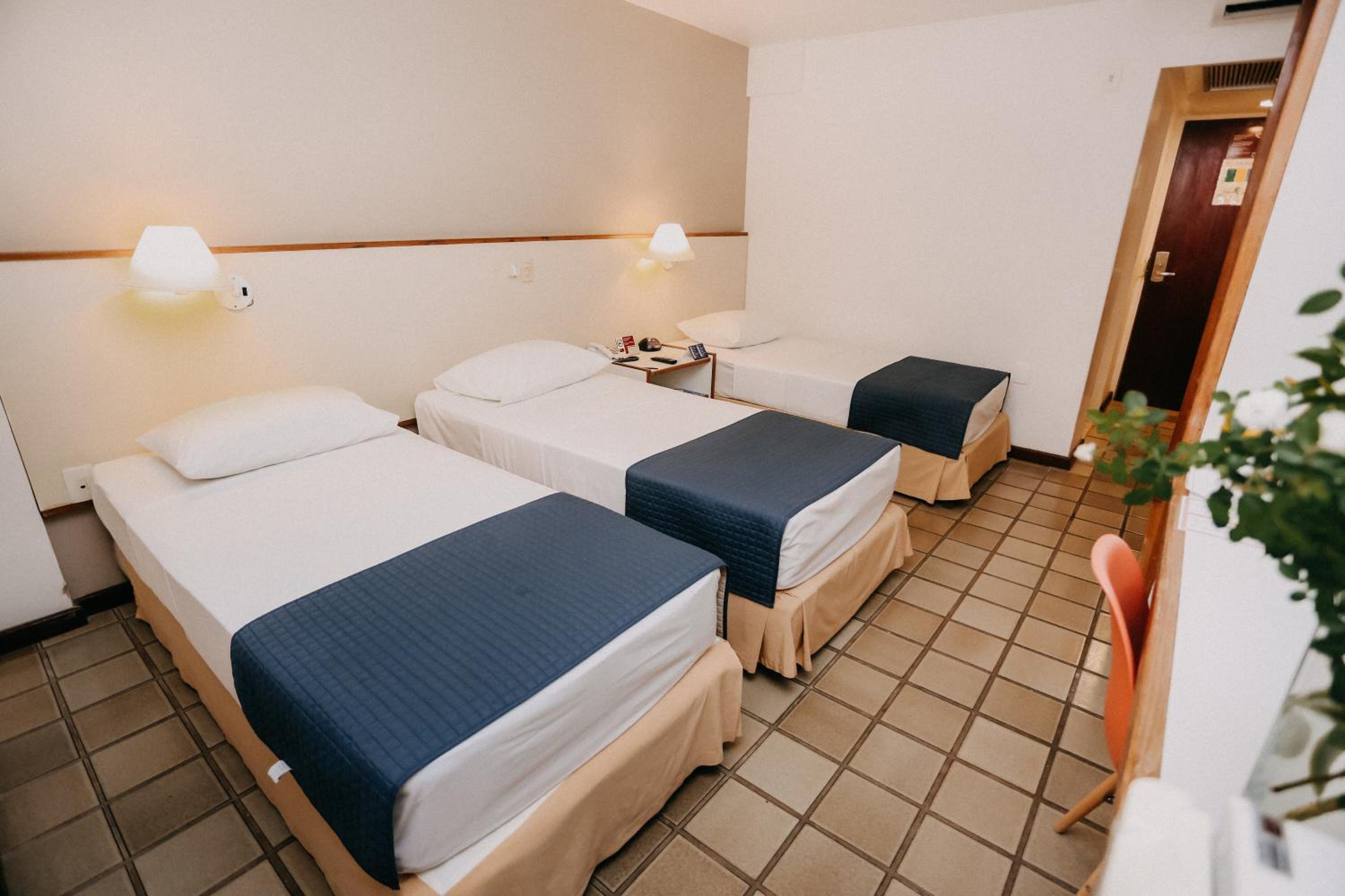 Standard Triple Room - Photo 2