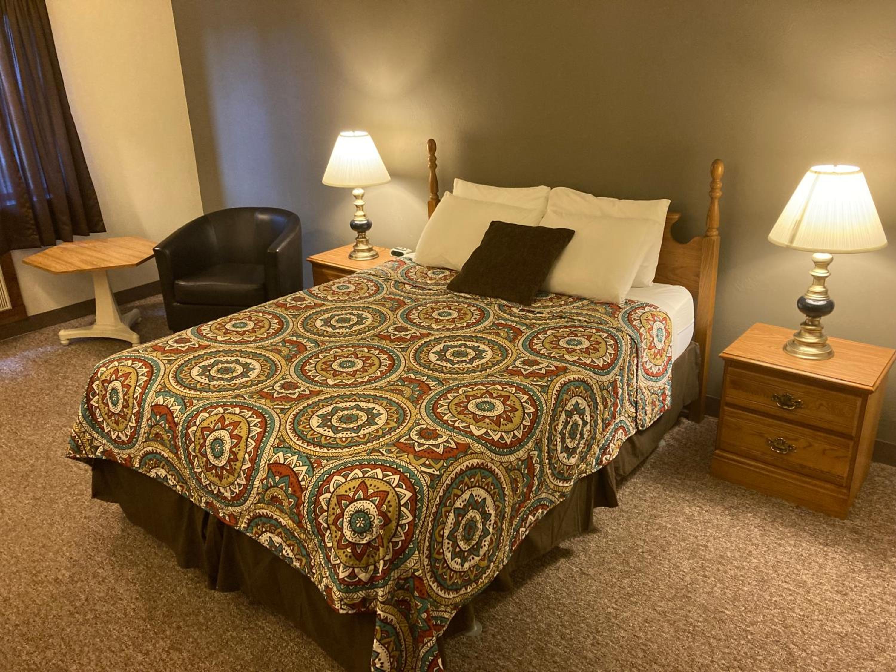 Queen Room - Photo 2