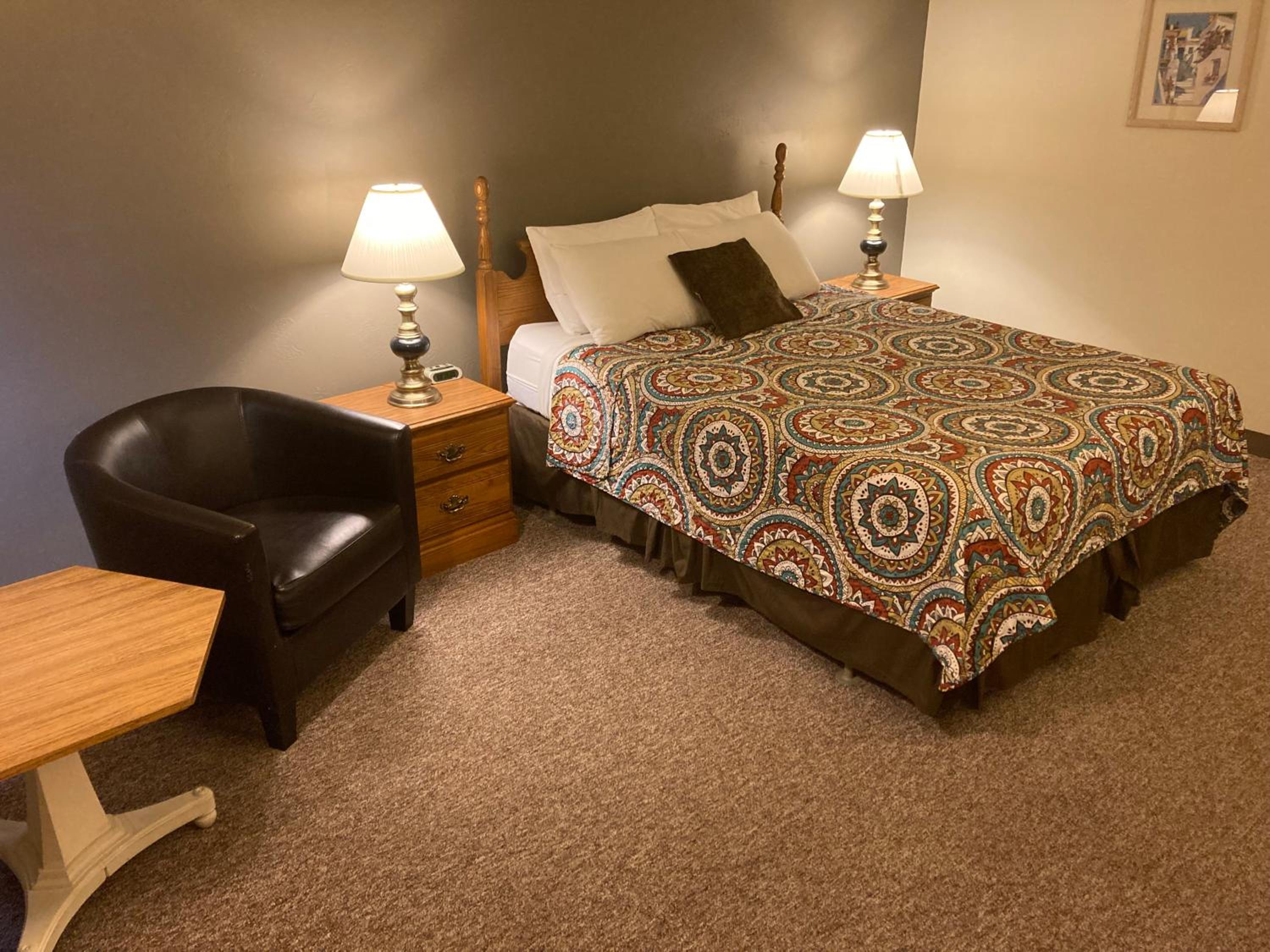 Queen Room - Photo 3